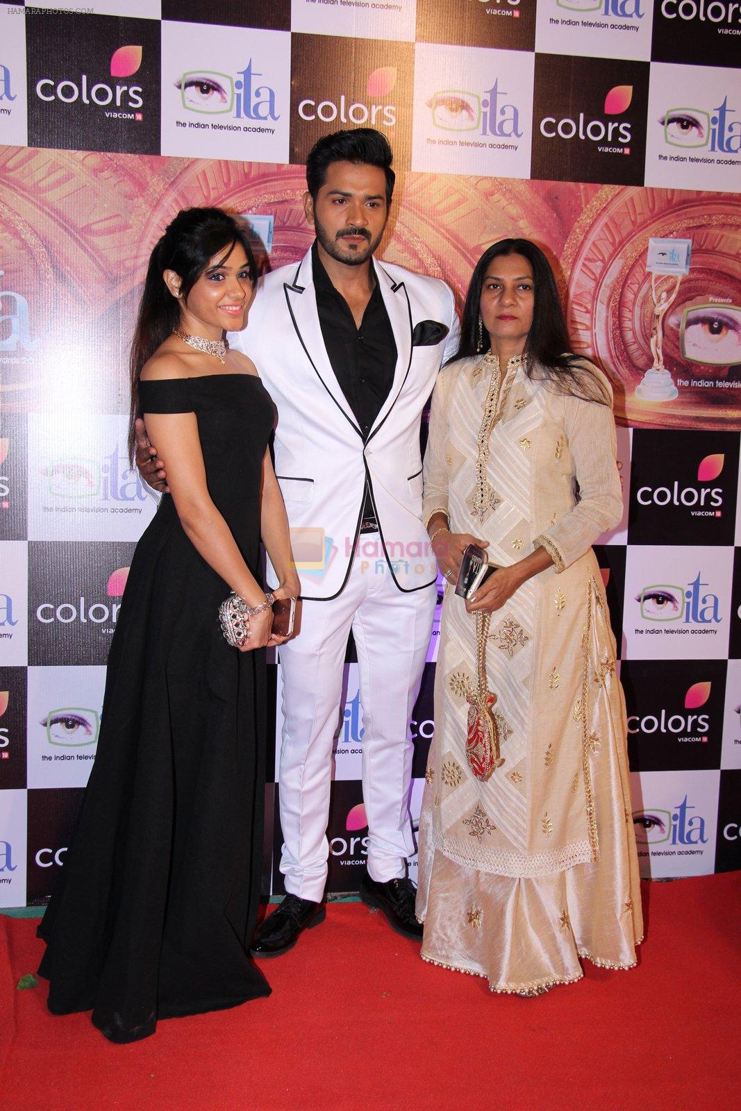 Mrunal Jain at ITA Awards 2016 in Mumbai on 13th Nov 2016