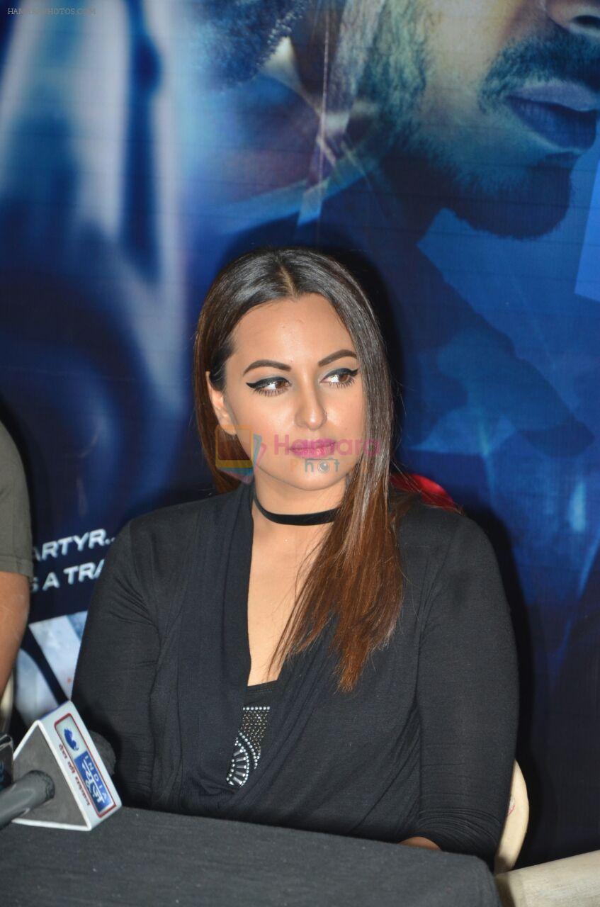 Sonakshi Sinha at Force 2 photo shoot in Mumbai on 17th Nov 2016