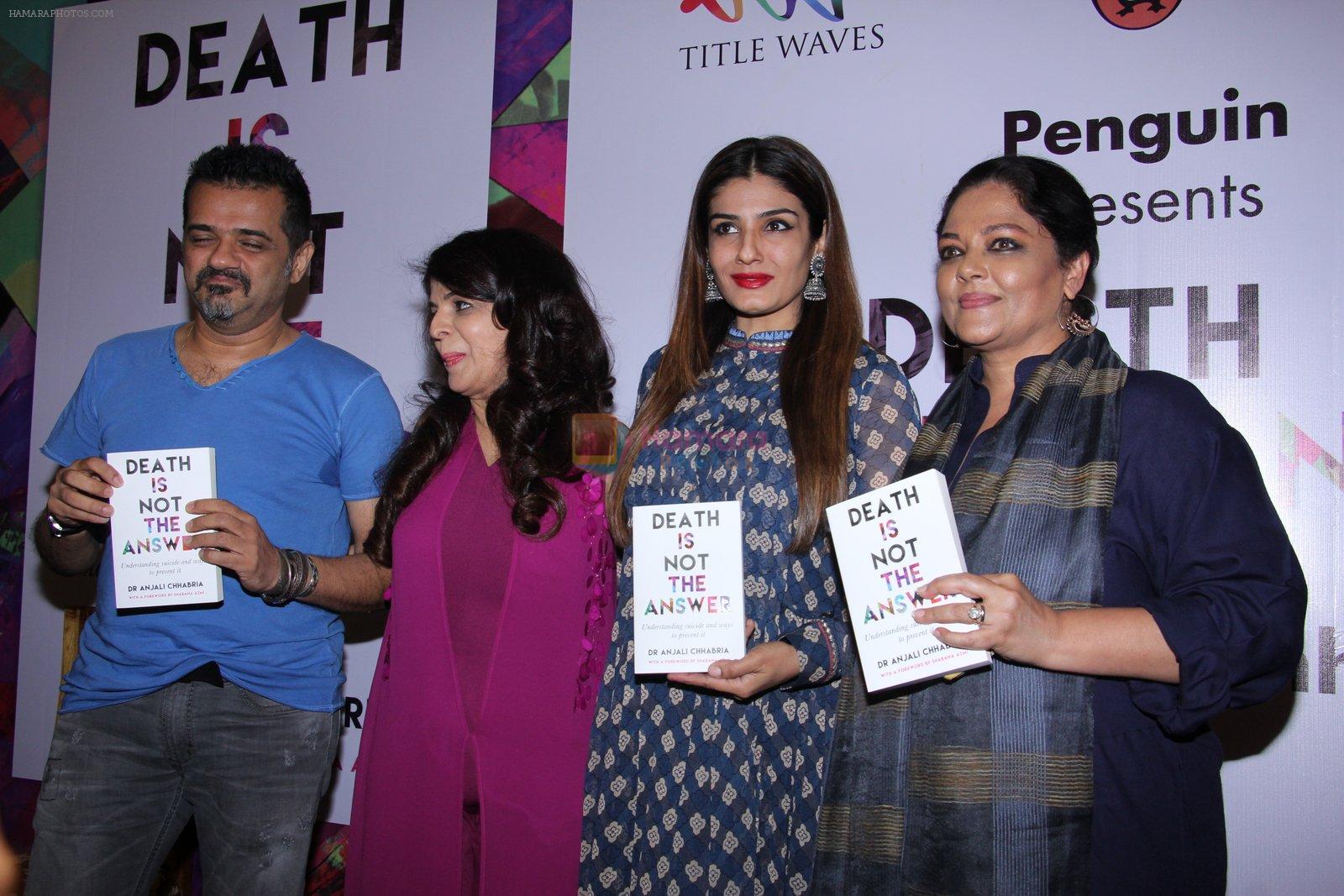 Raveena Tandon, Tanvi Azmi, Ehsaan Noorani launches Anjali Chabbria's book in Mumbai on 24th Nov 2016