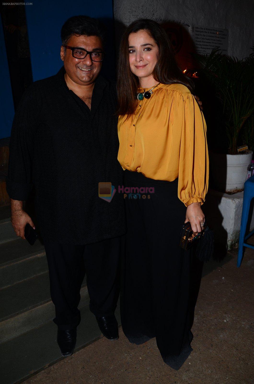 Simone Singh snapped at a party on 3rd Dec 2016