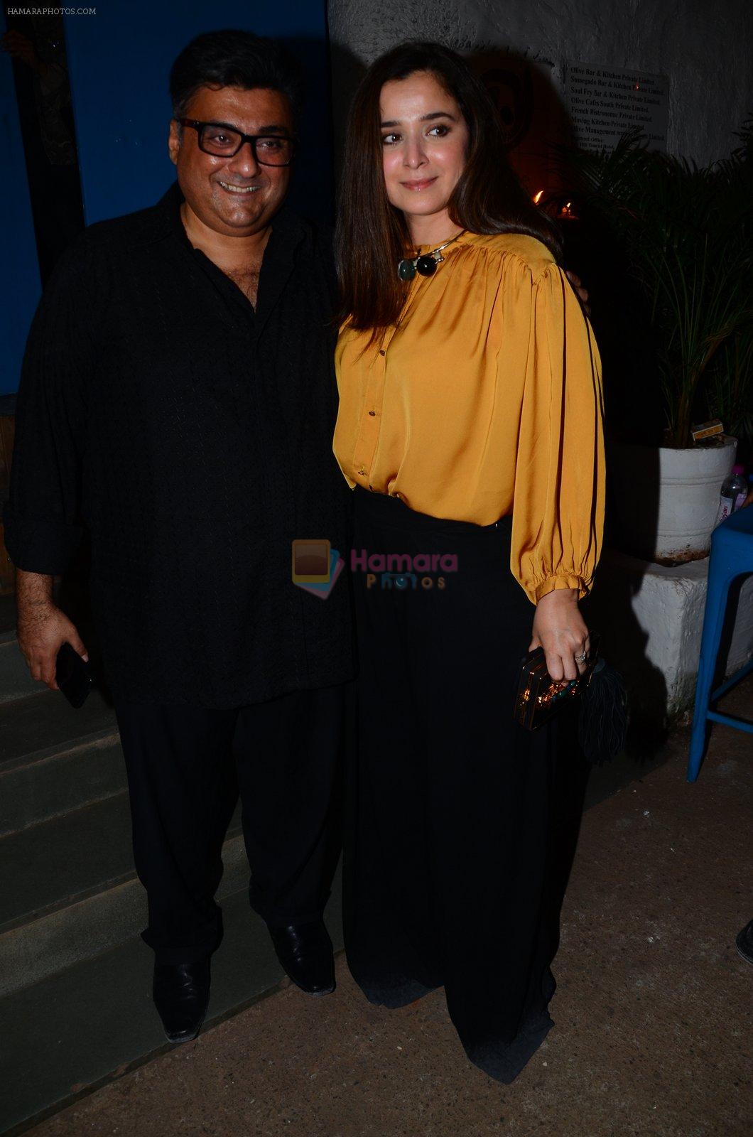 Simone Singh snapped at a party on 3rd Dec 2016