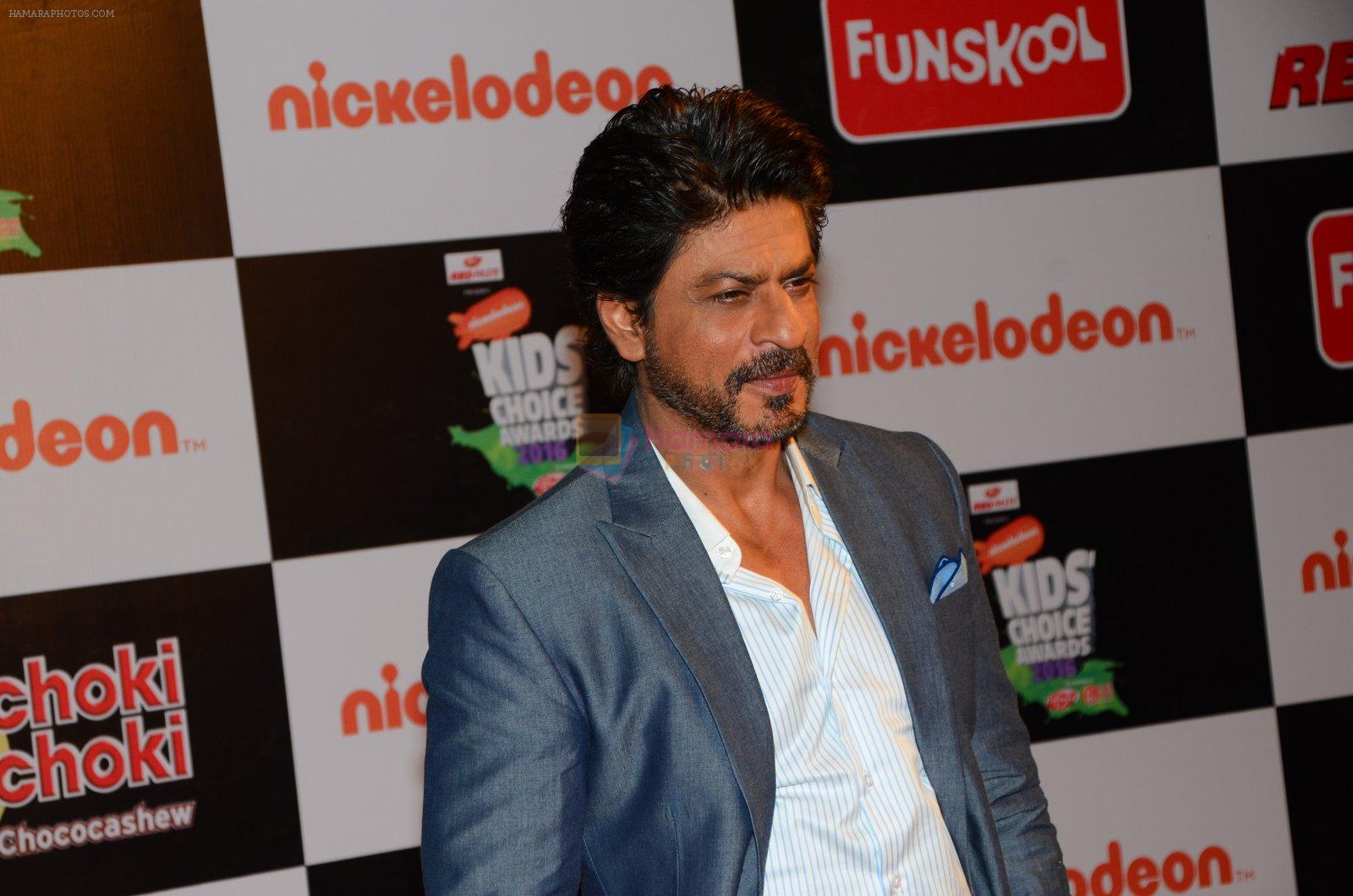Shahrukh Khan at Nickelodeon's Kids Choice Awards on 5th Dec 2016