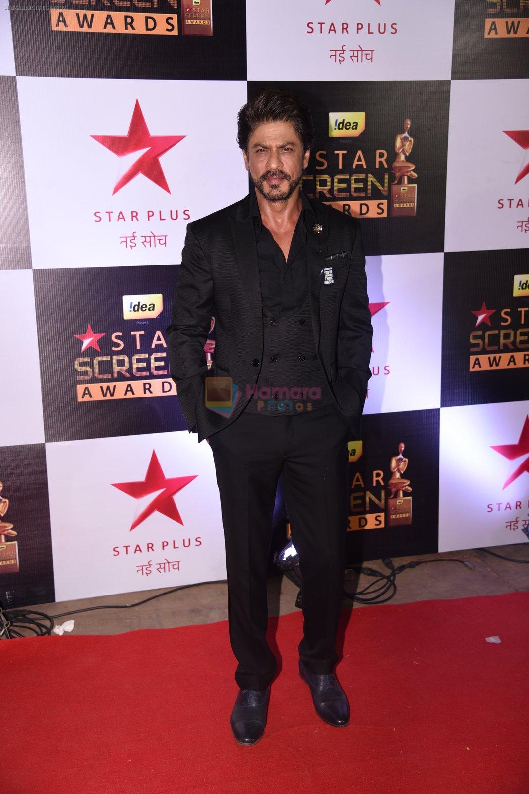 Shahrukh Khan at 22nd Star Screen Awards 2016 on 4th Dec 2016