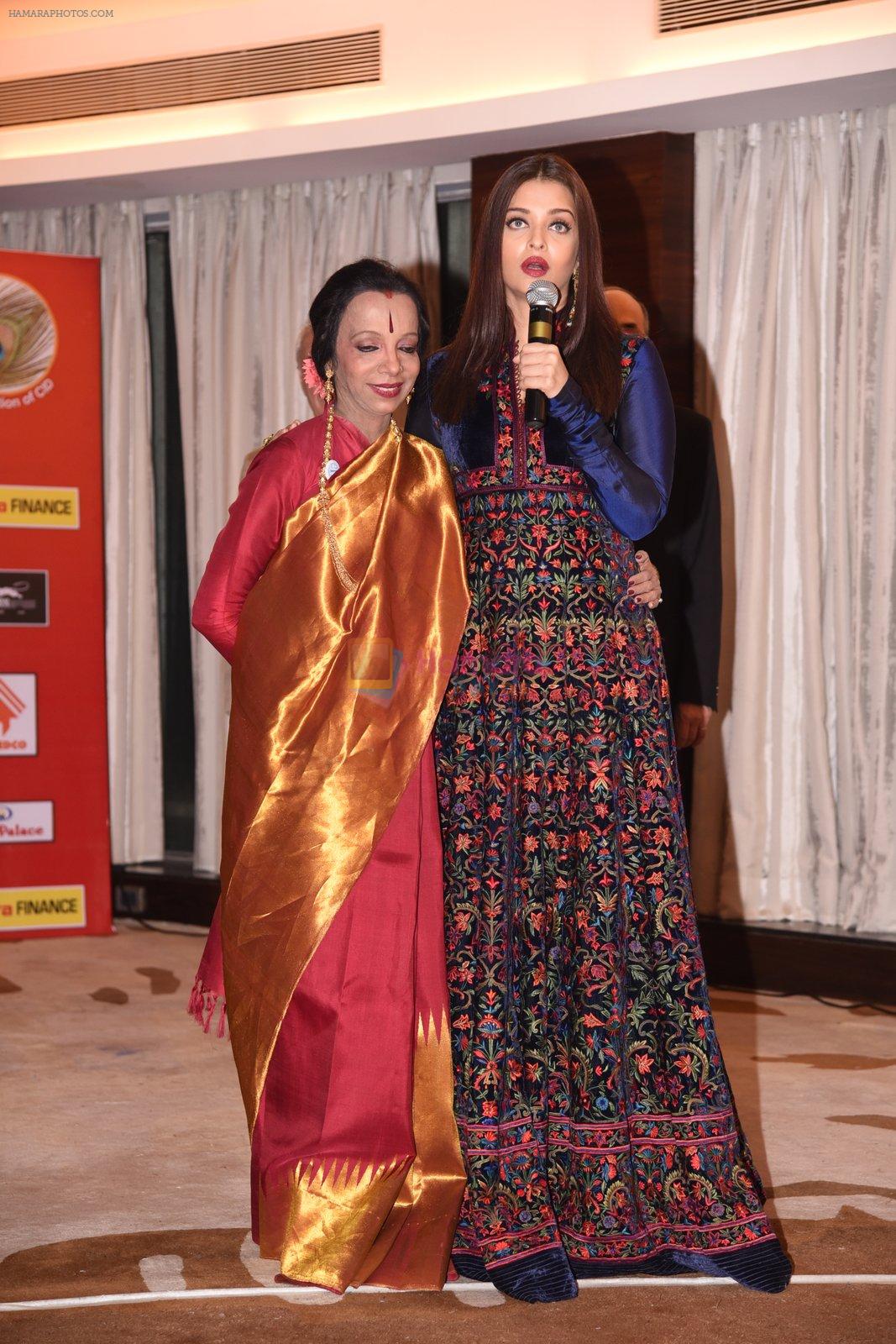 Aishwarya Rai Bachchan for her dance teacher's event on 7th Dec 2016