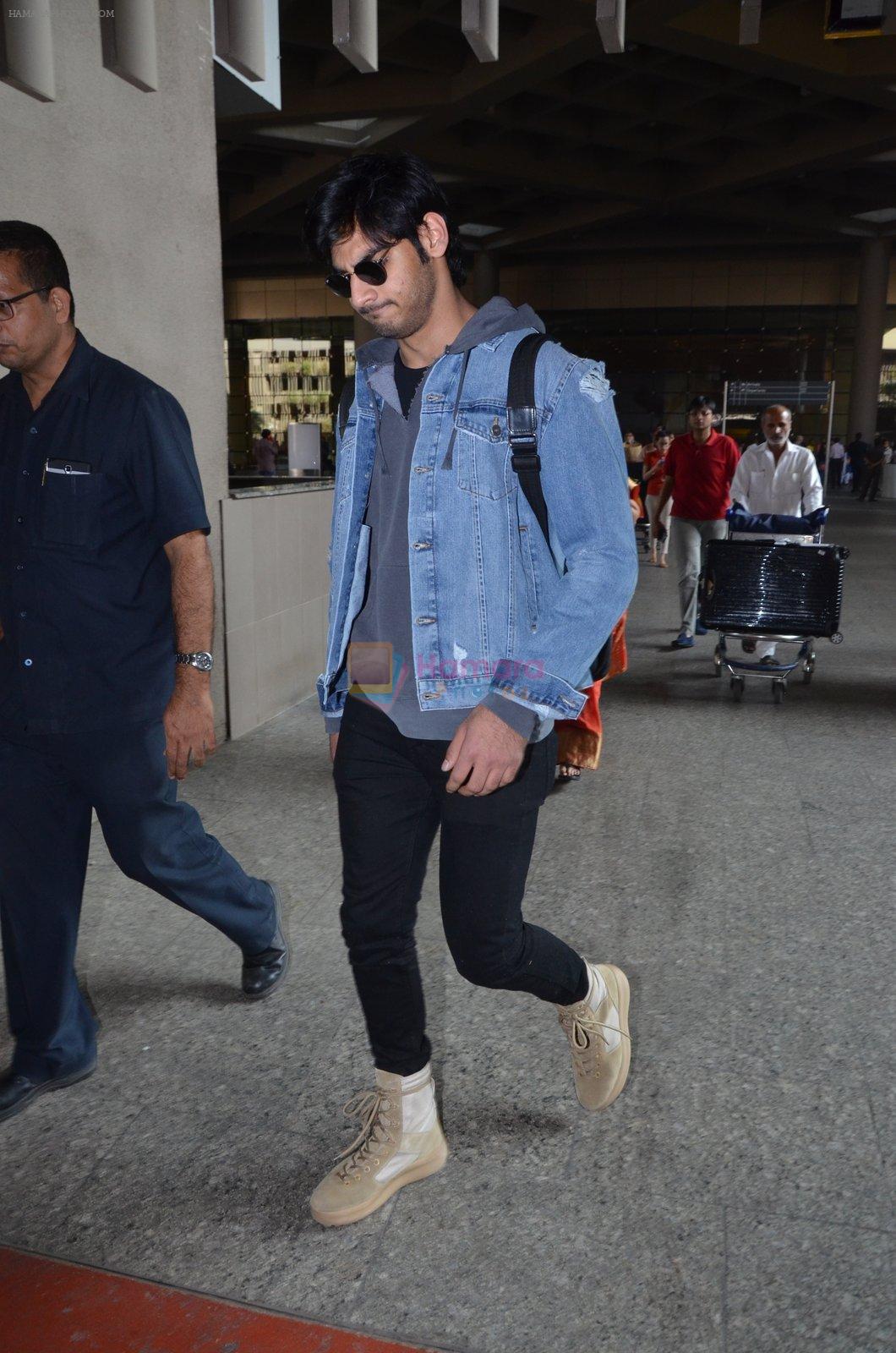 Ahan Shetty's at airport on 7th Dec 2016