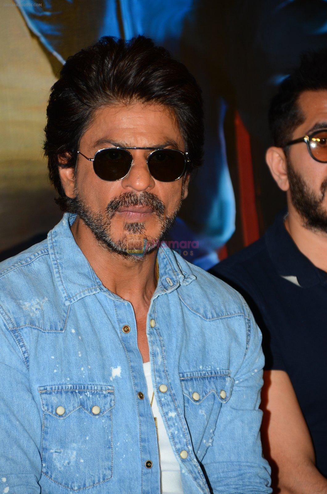 Shahrukh Khan at Raes trailer launch on 7th Dec 2016