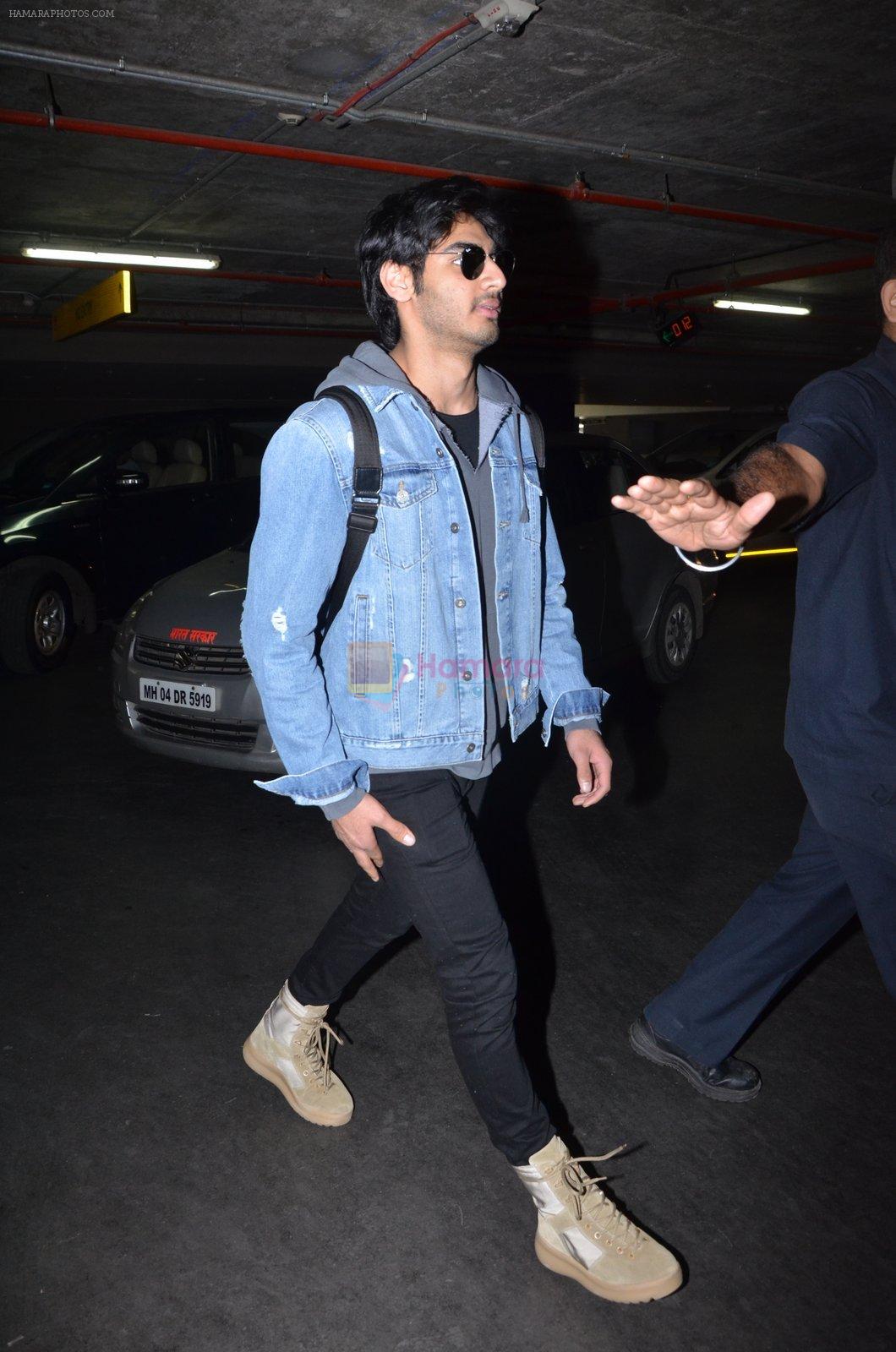 Ahan Shetty's at airport on 7th Dec 2016