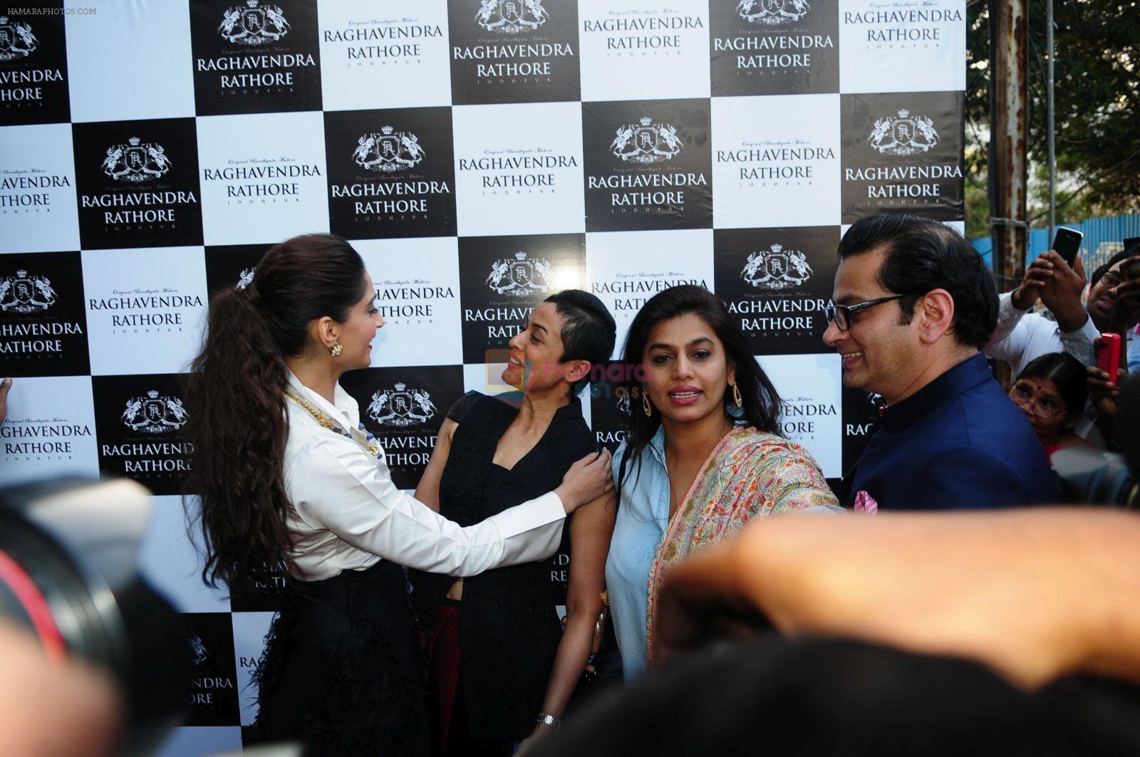 Sonam Kapoor launch raghavendra rathore store on 8th Dec 2016