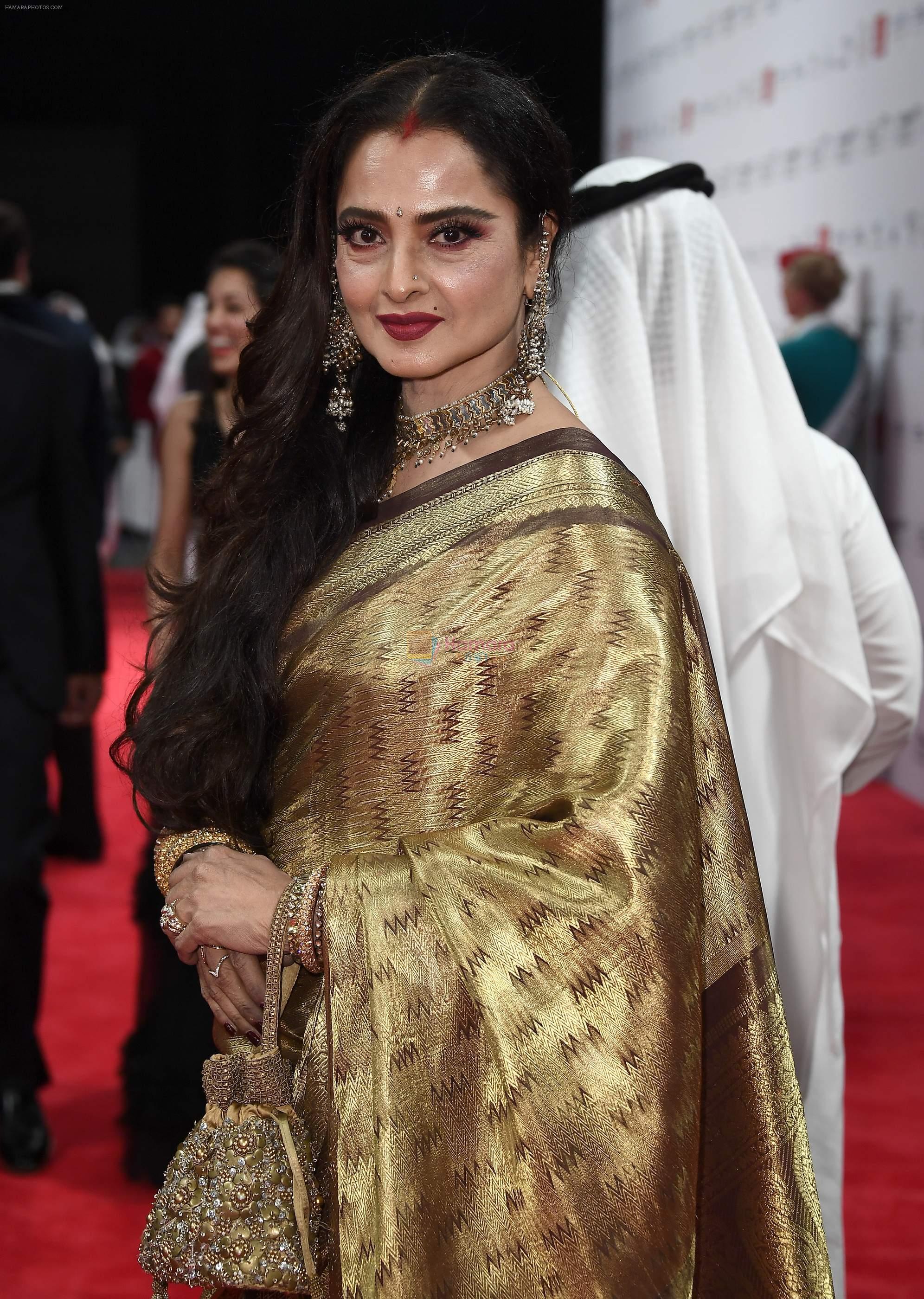 Rekha at DIFF 2016 opening Night Red Carpet on 8th Dec 2016