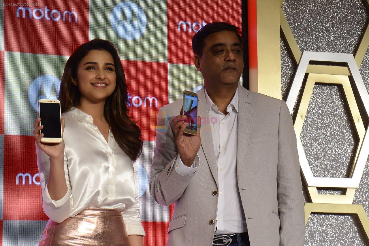 Parineeti Chopra at Moto m.phone launch on 13th Dec 2016