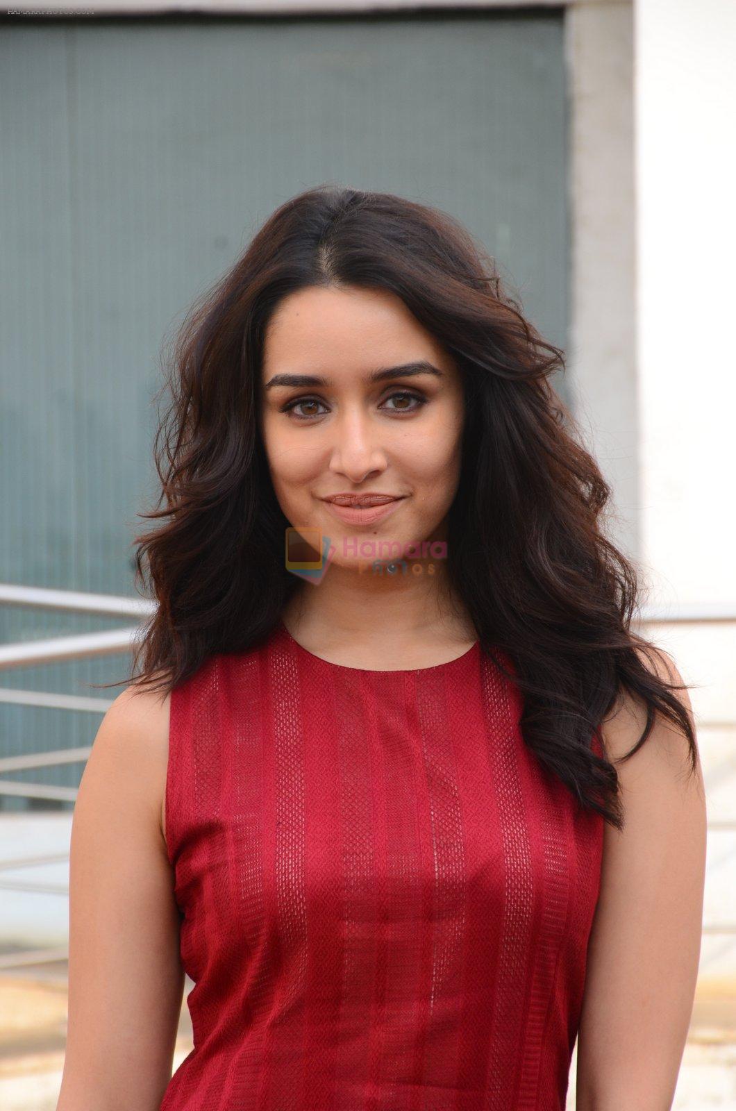 Shraddha Kapoor on the sets of Yeh Dil Hai Hindustani on 14th Dec 2016