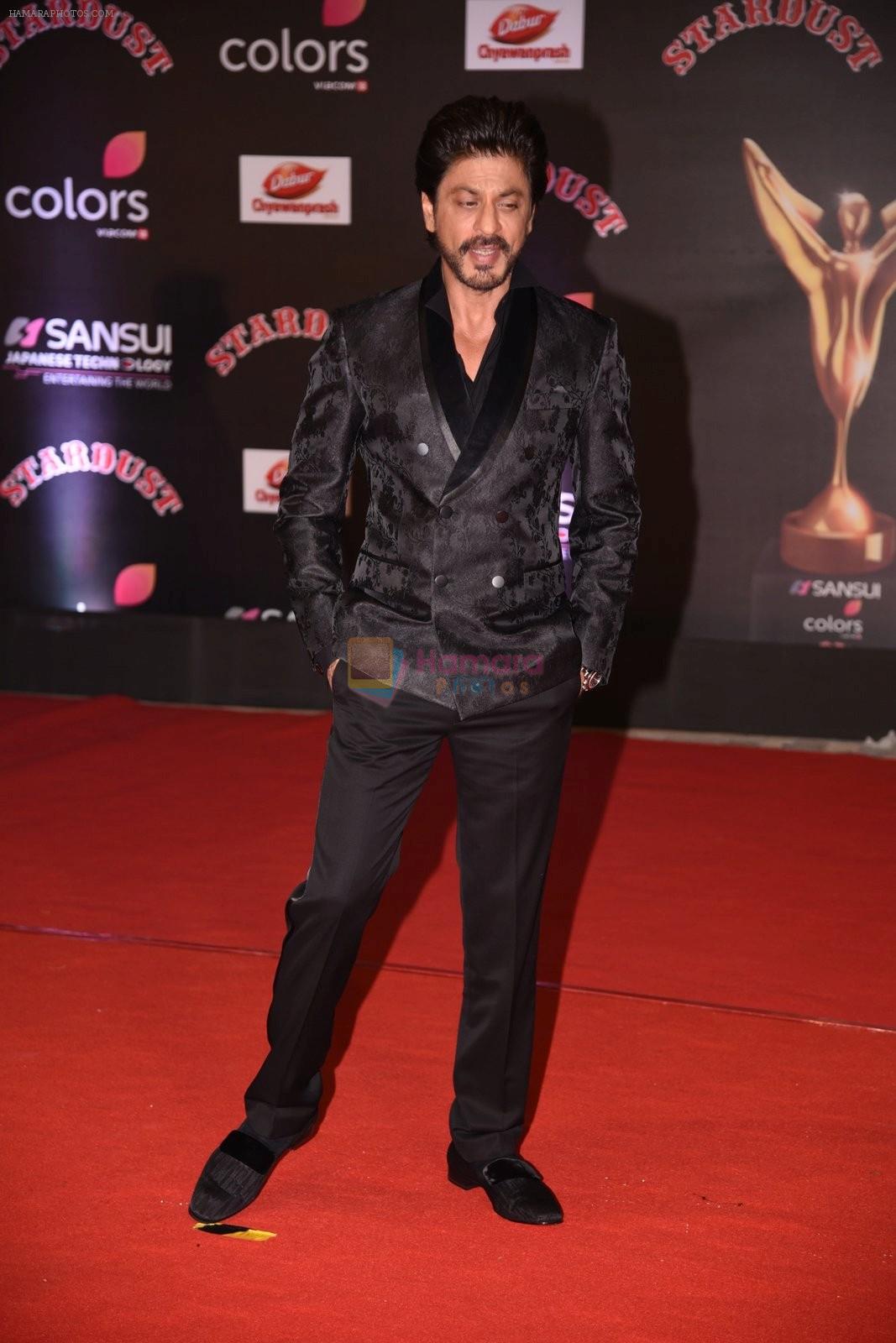 Shahrukh Khan at 14th Sansui COLORS Stardust Awards on 19th Dec 2016