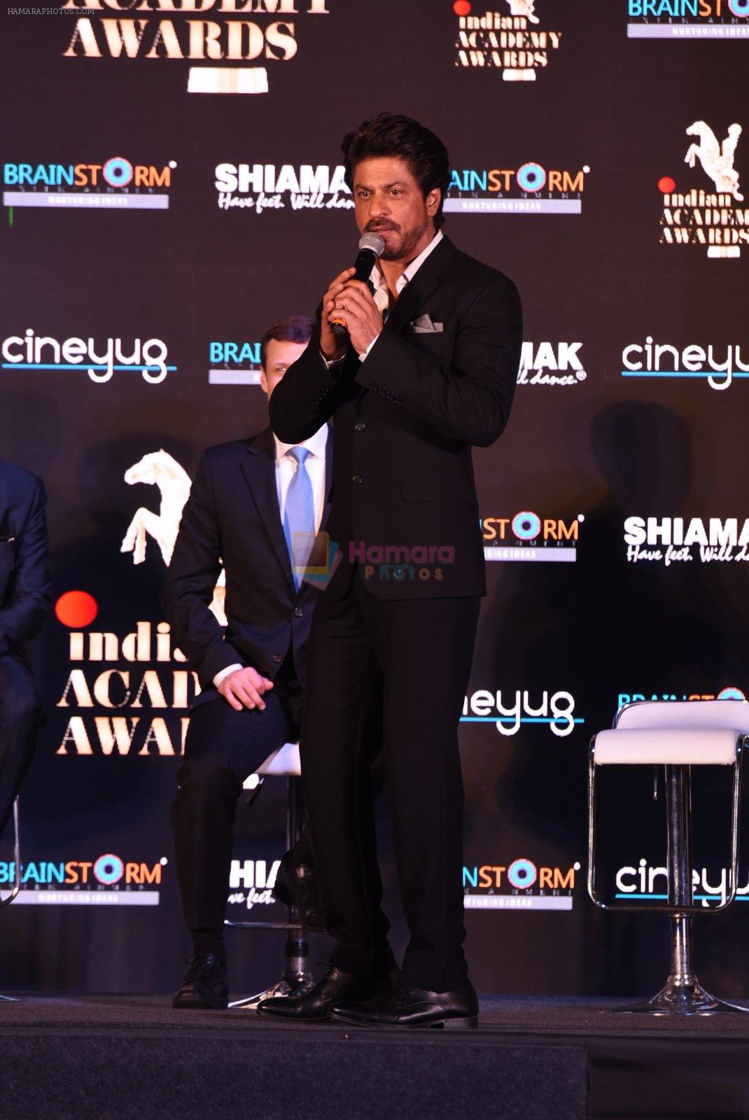 Shah Rukh Khan at a press meet to announce Indian Academy Awards on 21st Dec 2016