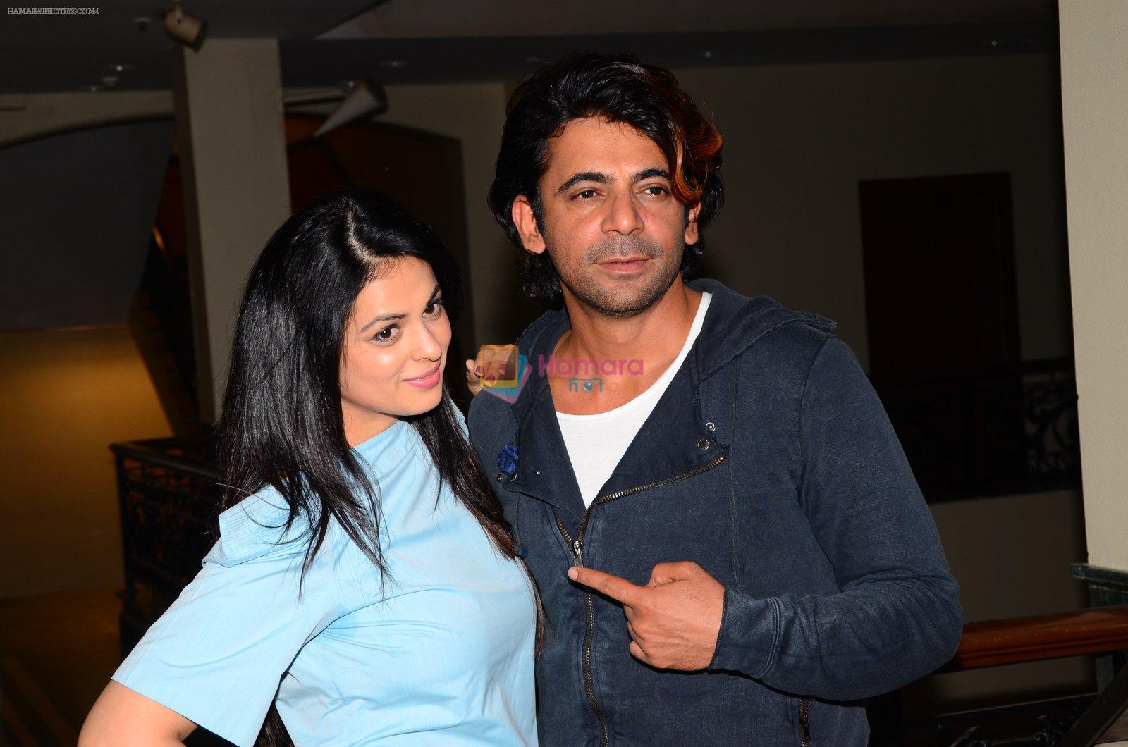 Sunil Grover and Anjana Sukhani at Coffe with D promotions on 27th Dec 2016