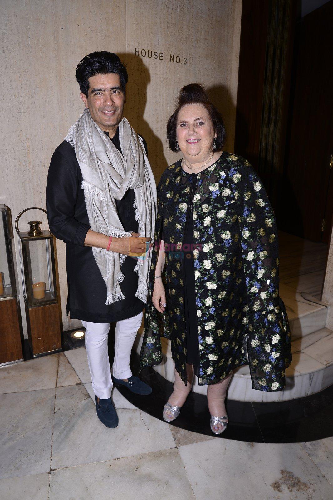 Manish Malhotra hosts dinner for Vogue International�s Suzy Menkes on 6th Jan 2016