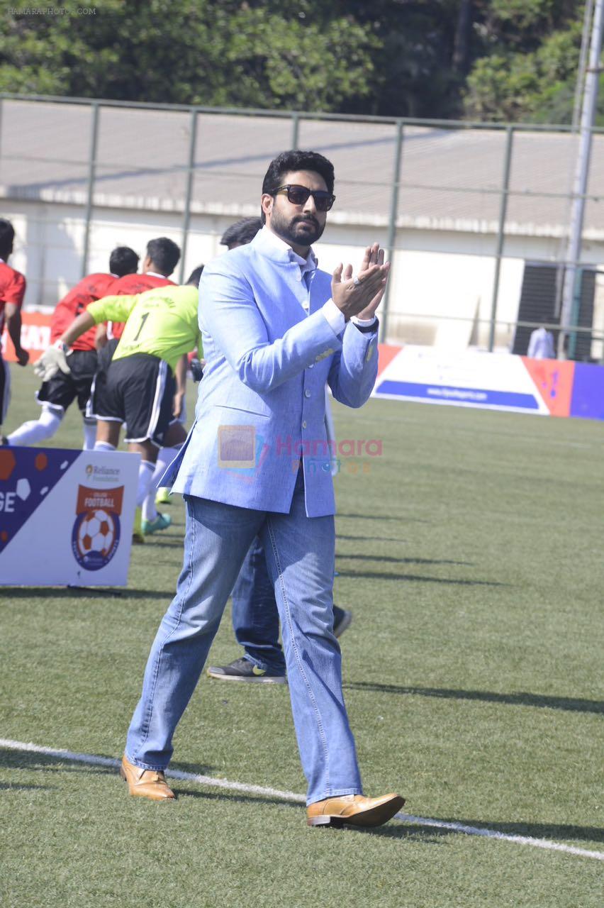 Abhishek Bachchan, Nita Ambani at national soccer finals for schools on 7th Jan 2017