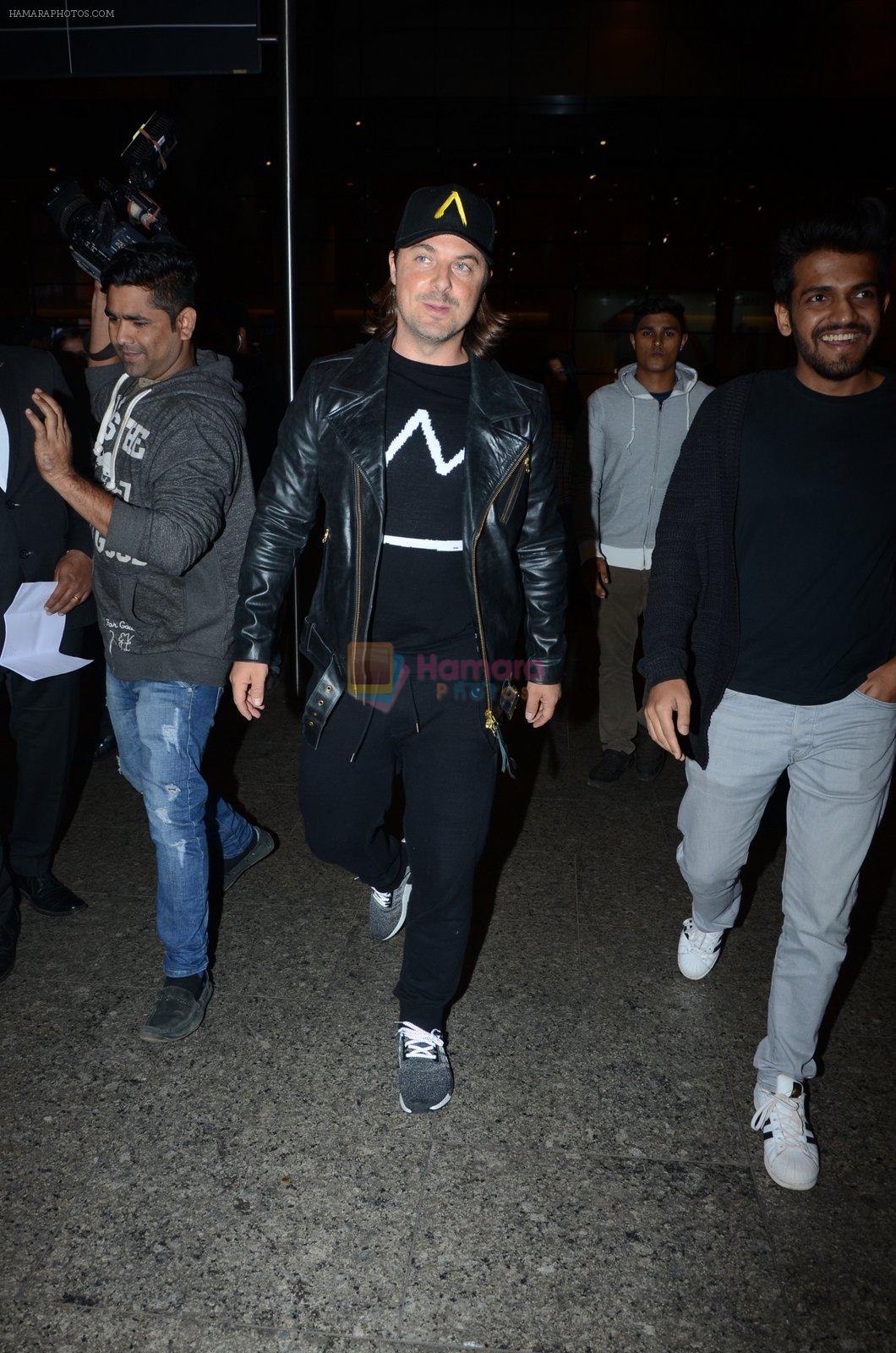 Dj Axwell snapped at airport on 10th Jan 2017