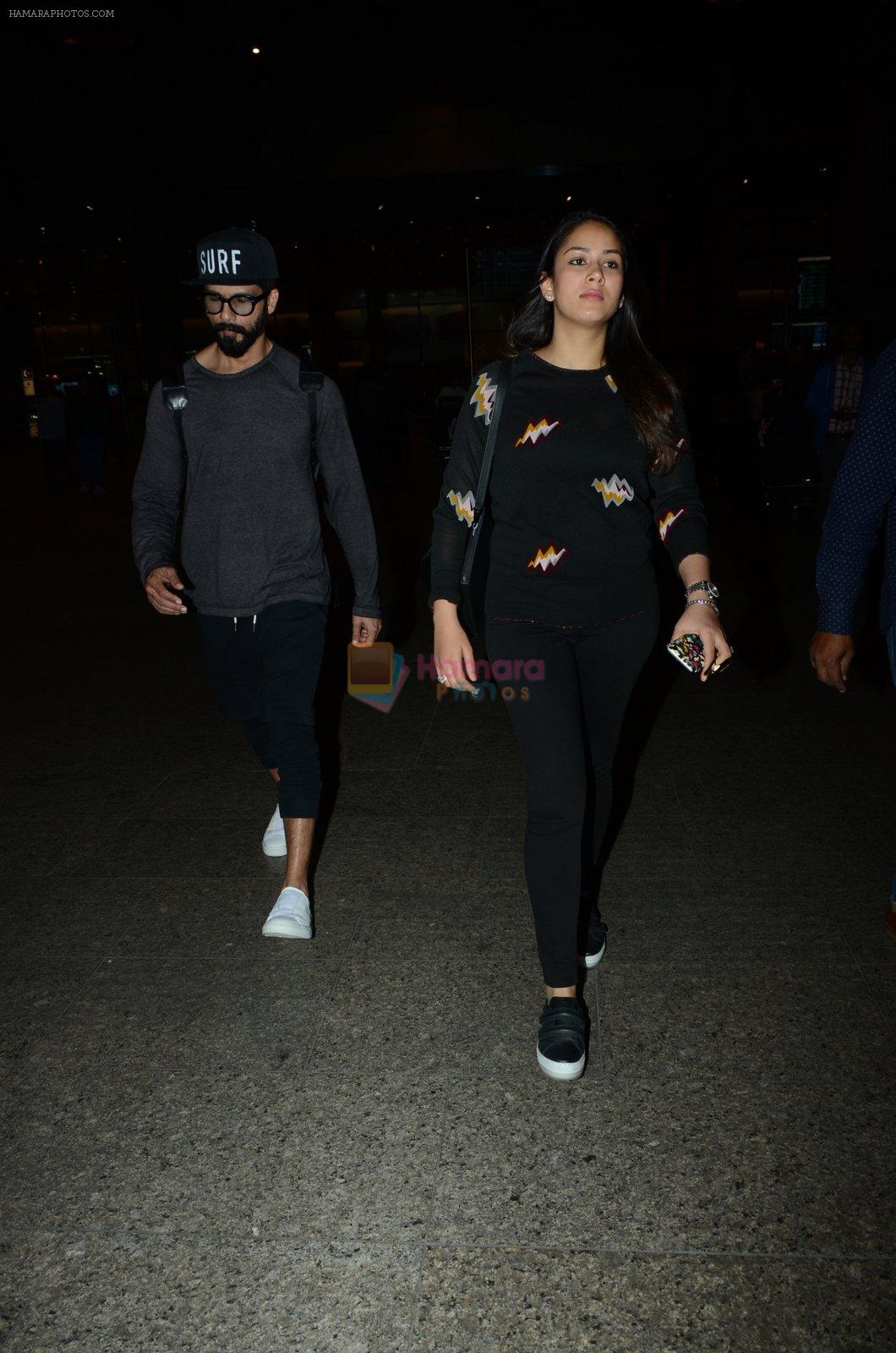 Shahid Kapoor, Mira Rajput snapped at airport on 11th Jan 2017
