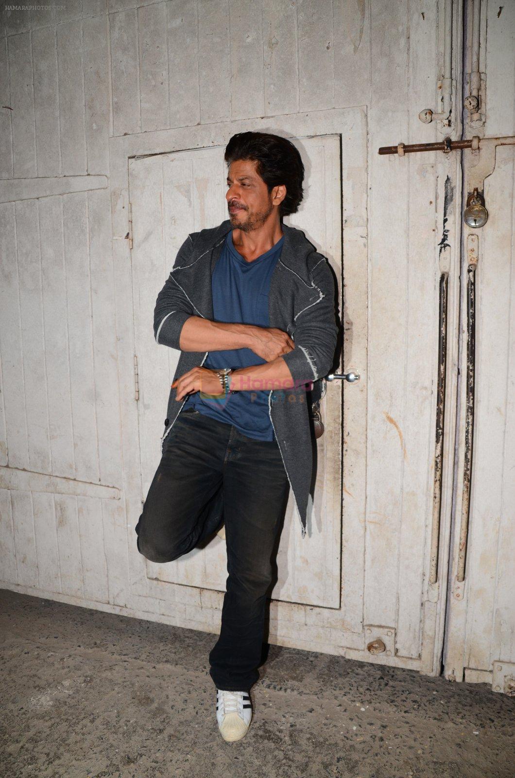 Shah Rukh Khan snapped as he promotes Raees on 12th Jan 2017