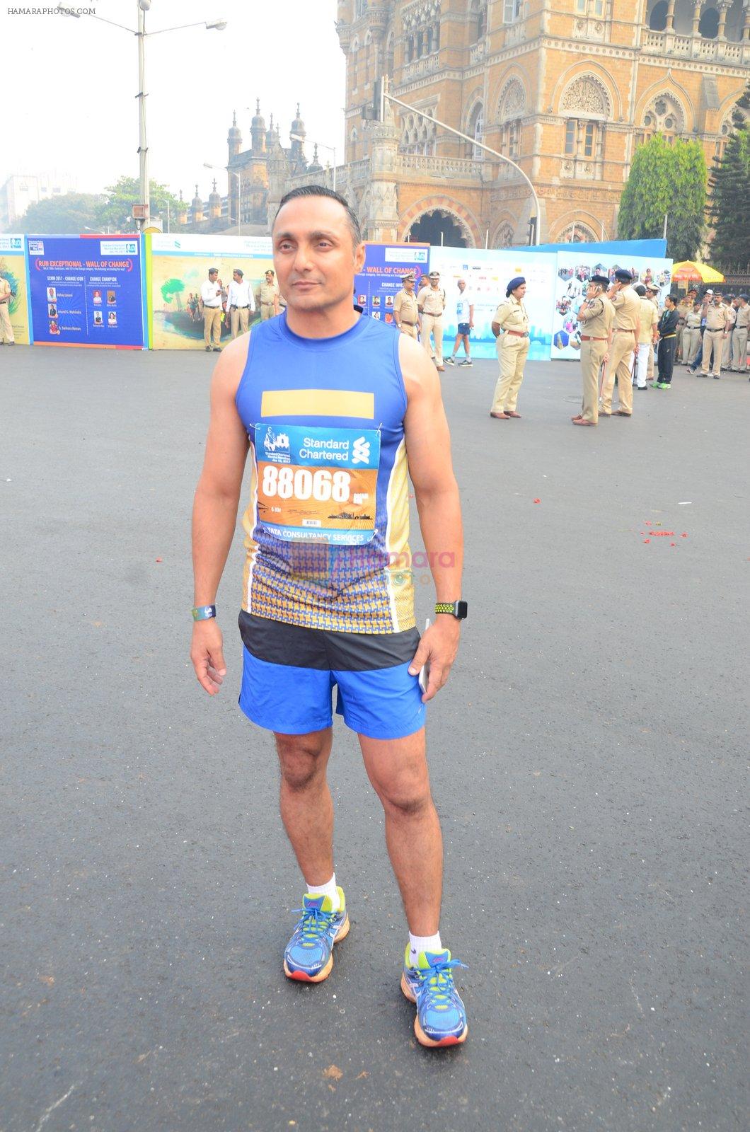 Rahul Bose at Mumbai Marathon Event in Mumbai on 15th Jan 2017