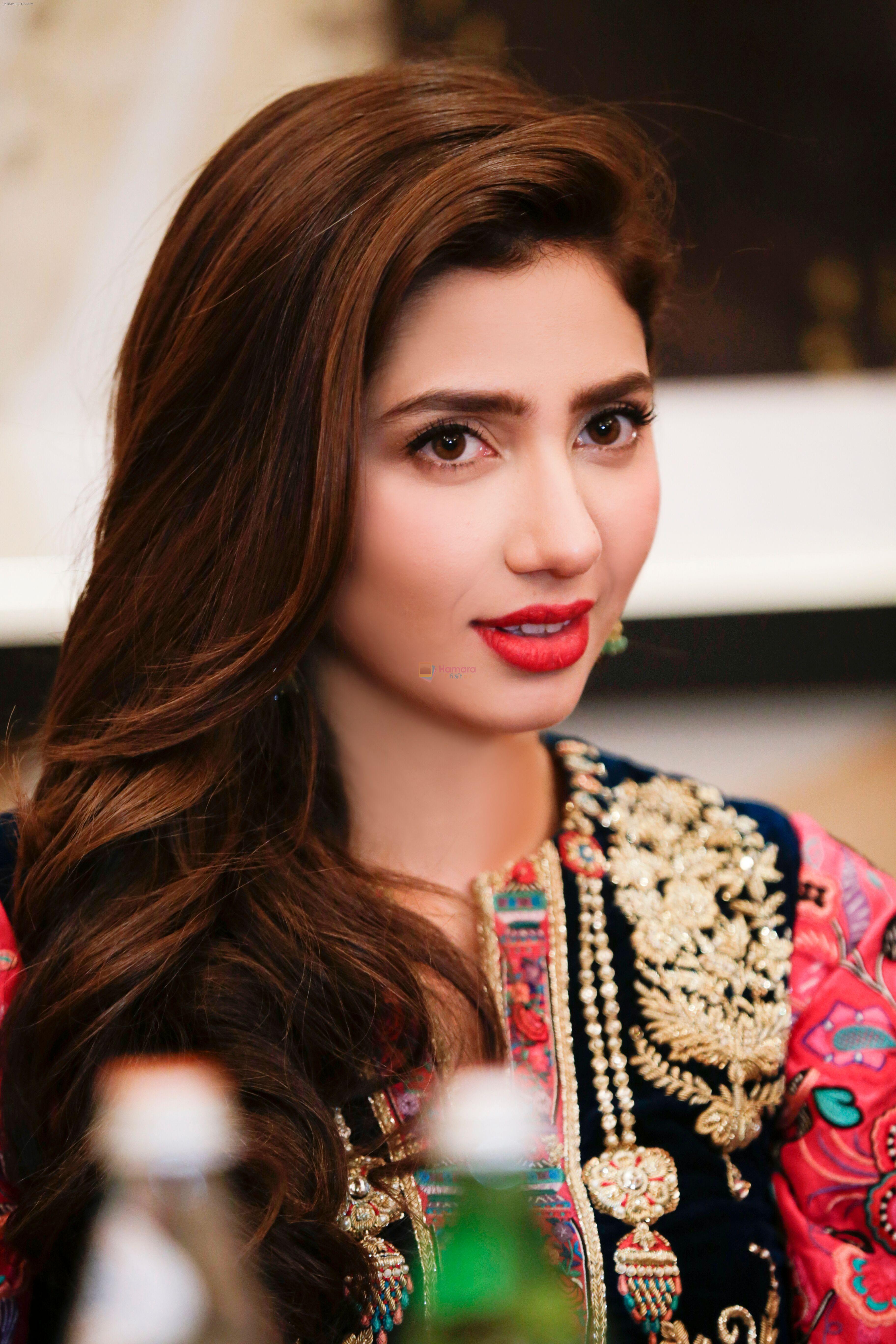 Mahira Khan in Dubai