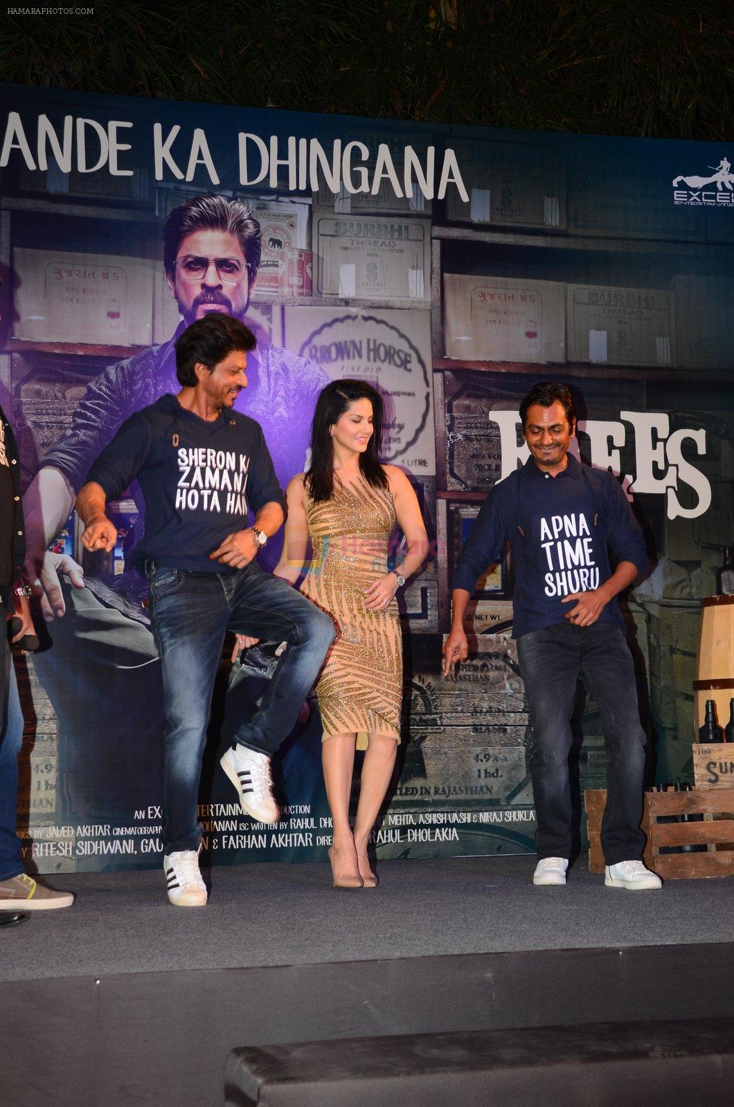 Shah Rukh Khan, Sunny Leone, Nawazuddin Siddiqui at Raees success bash in Mumbai on 30th Jan 2017