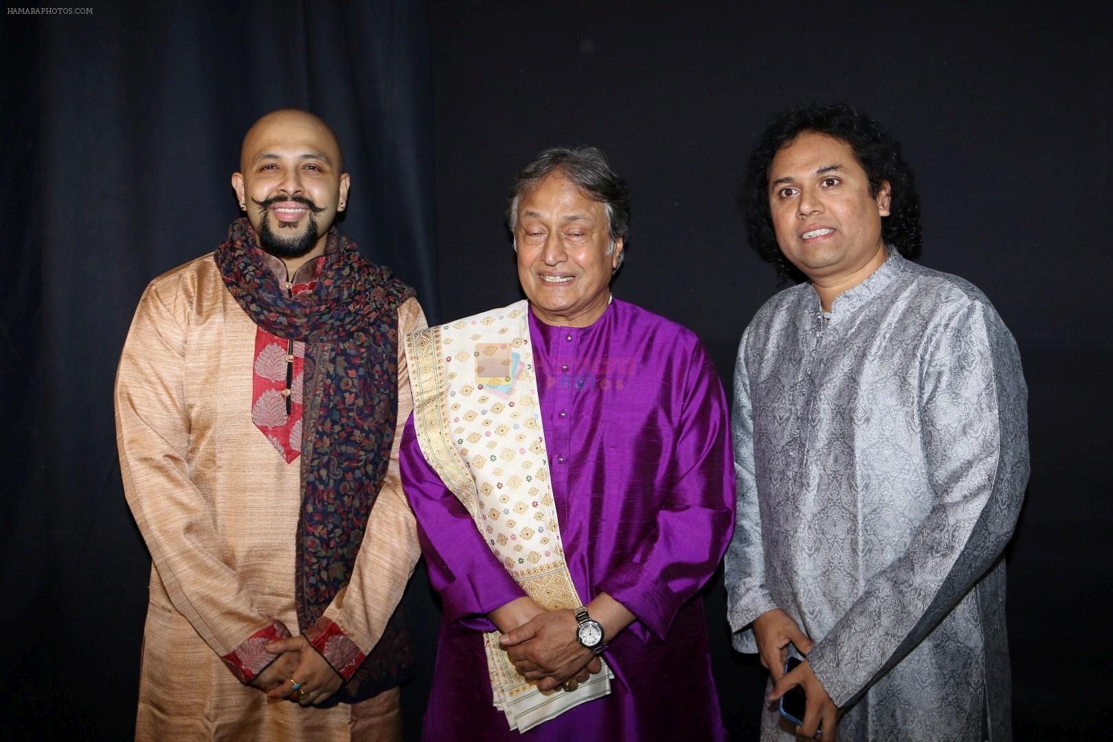 Ustad Amjad Ali Khan's Soulful String Performance in Mumbai on 24th Feb 2017