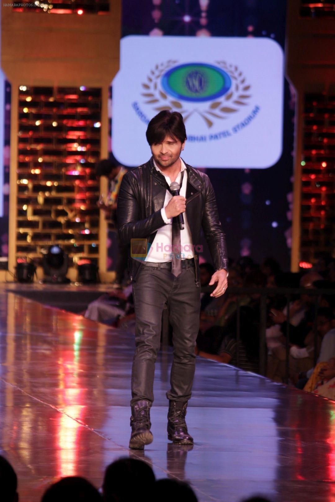 Himesh Reshammiya walk the Ramp For Cancer Patients at Fevicol Caring with Style on 26th Feb 2017