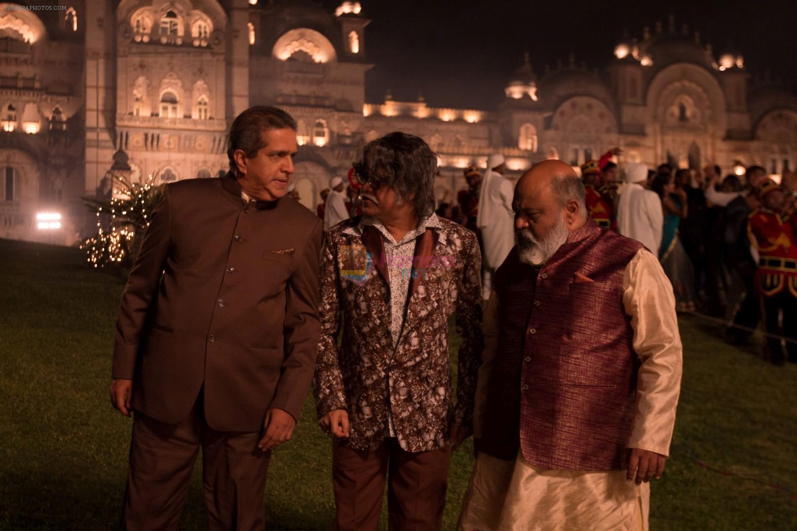 Darshan Zariwala, Sanjay Mishra, Saurabh Shukla in the still from movie Laali Ki Shaadi Mein Laddoo Deewana