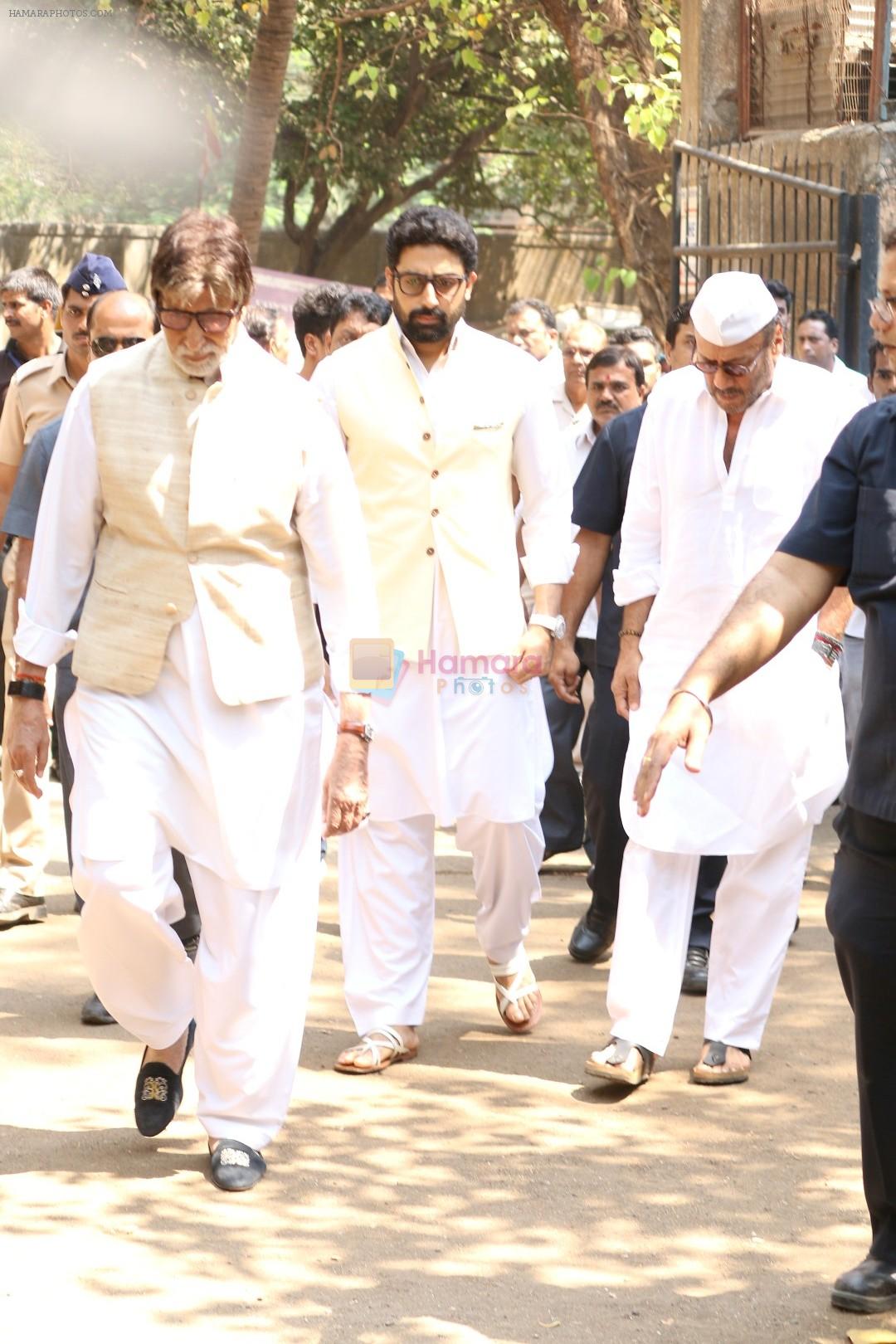 Amitabh Bachchan, Abhishek Bachchan at the Furneral Of Sunil Shetty's Father Veerappa T Shetty on 2nd March 2017