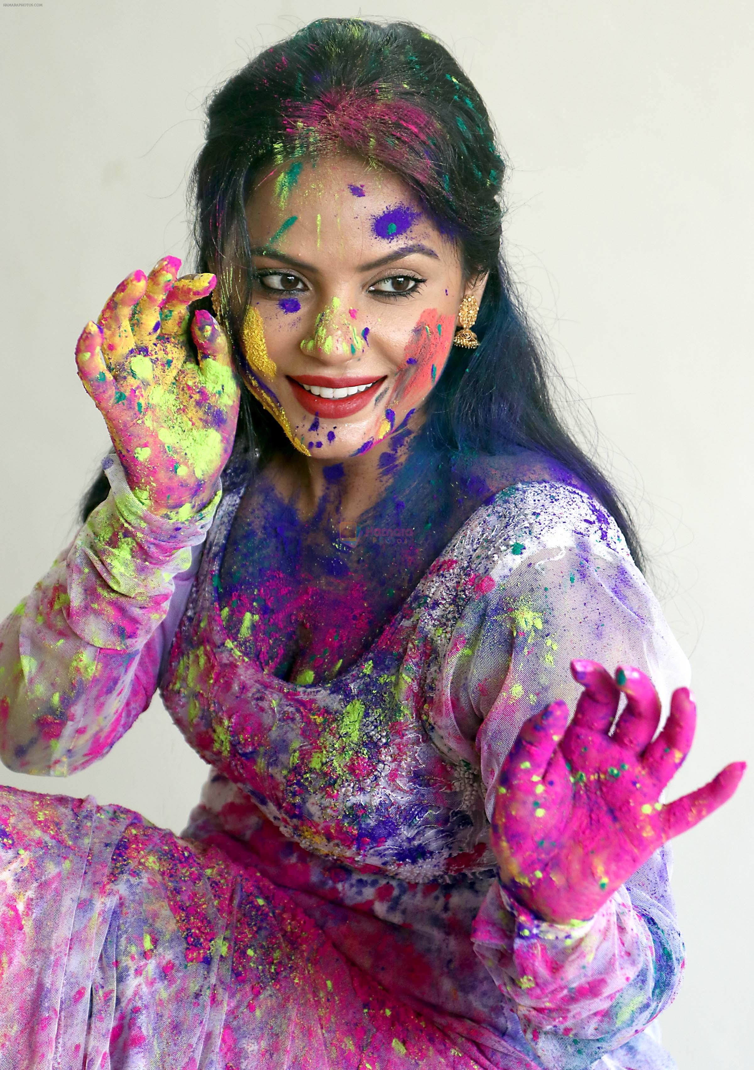 Neetu Chandra in a dry Holi celebration special photo shoot on 8th March 2017