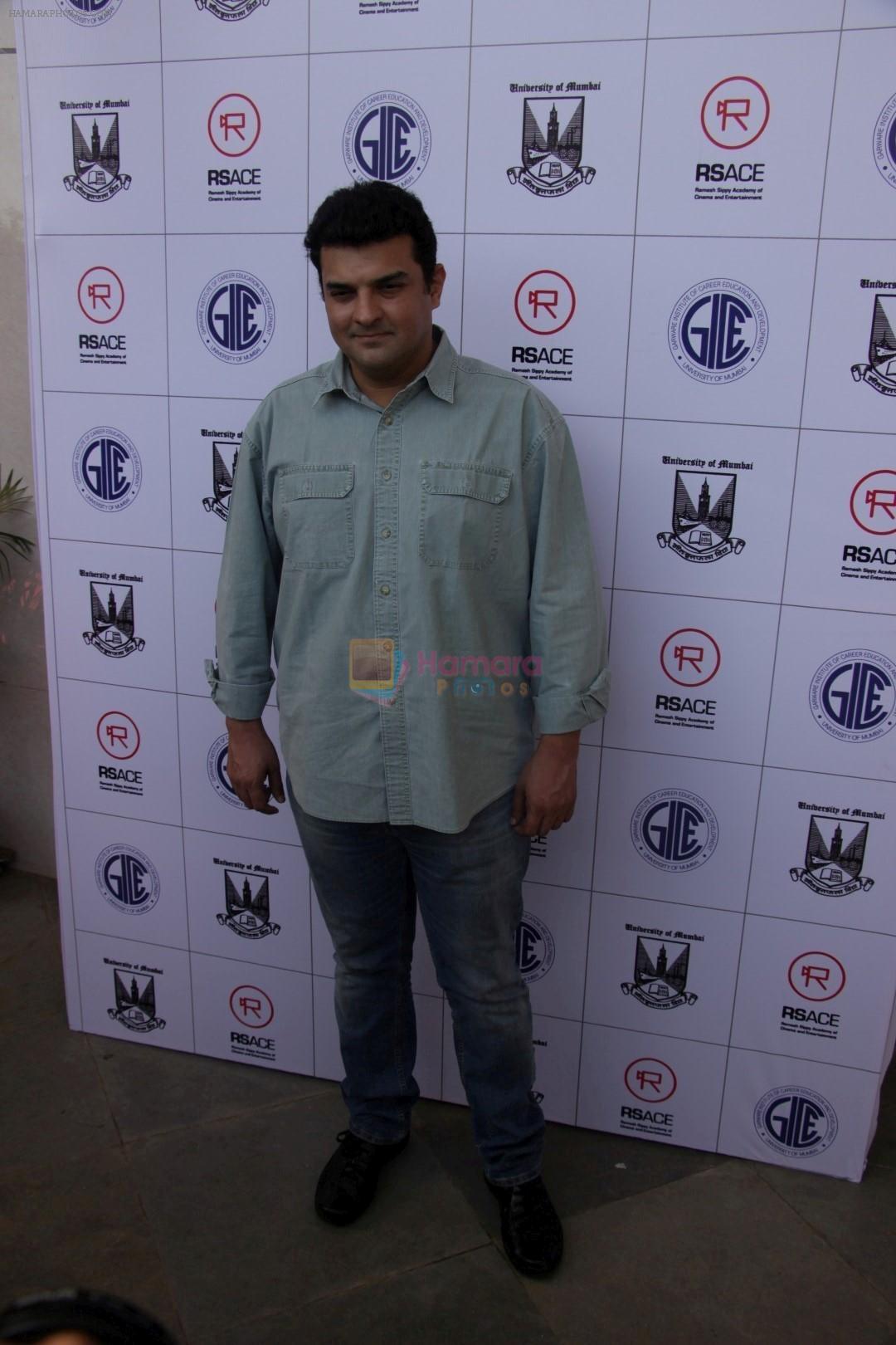 Sidharth Roy Kapoor at the Launch of Ramesh Sippy Academy Of Cinema & Entertainment on 9th March 2017