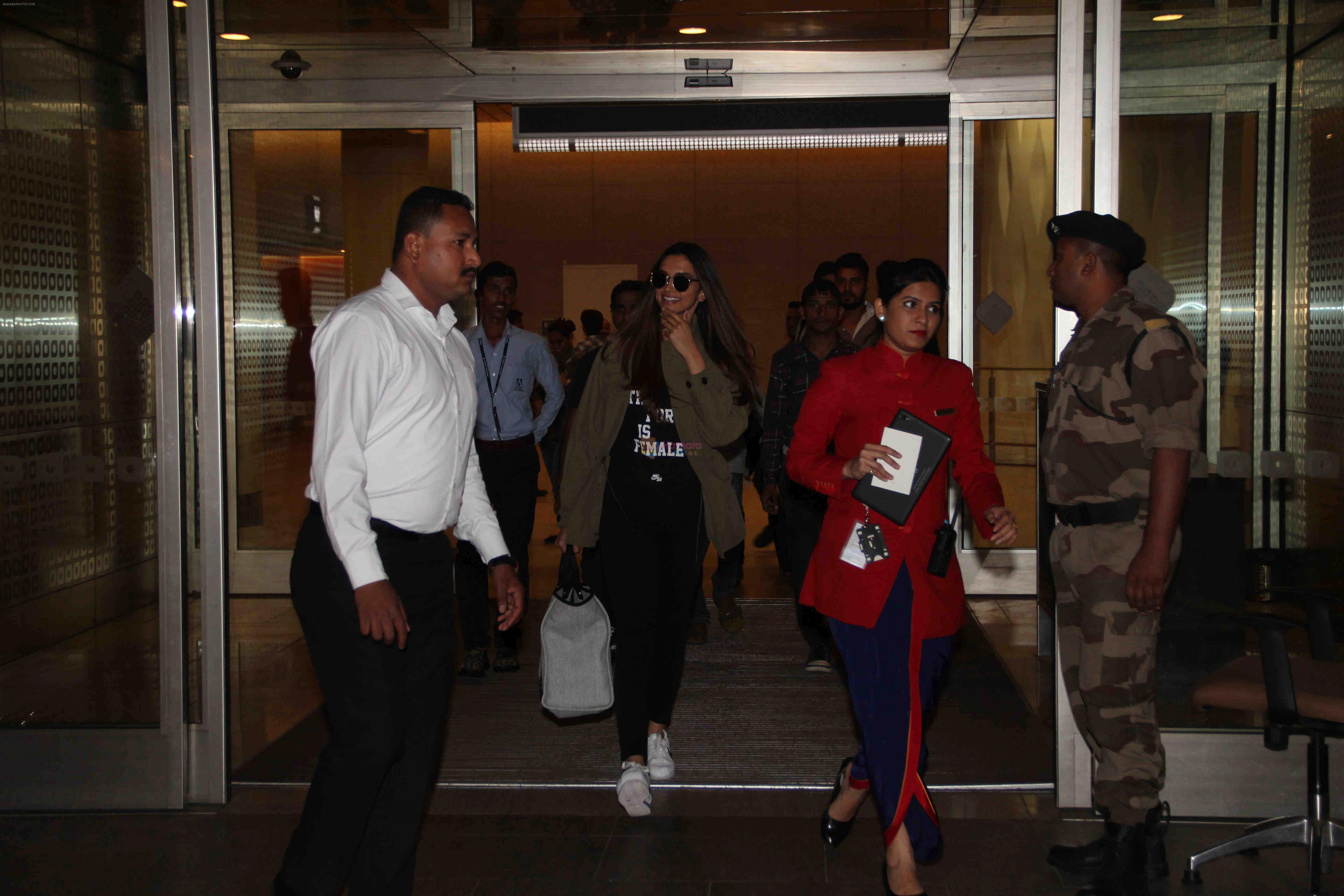 Deepika Padukone spotted at the Mumbai International Airport on 12th March 2017
