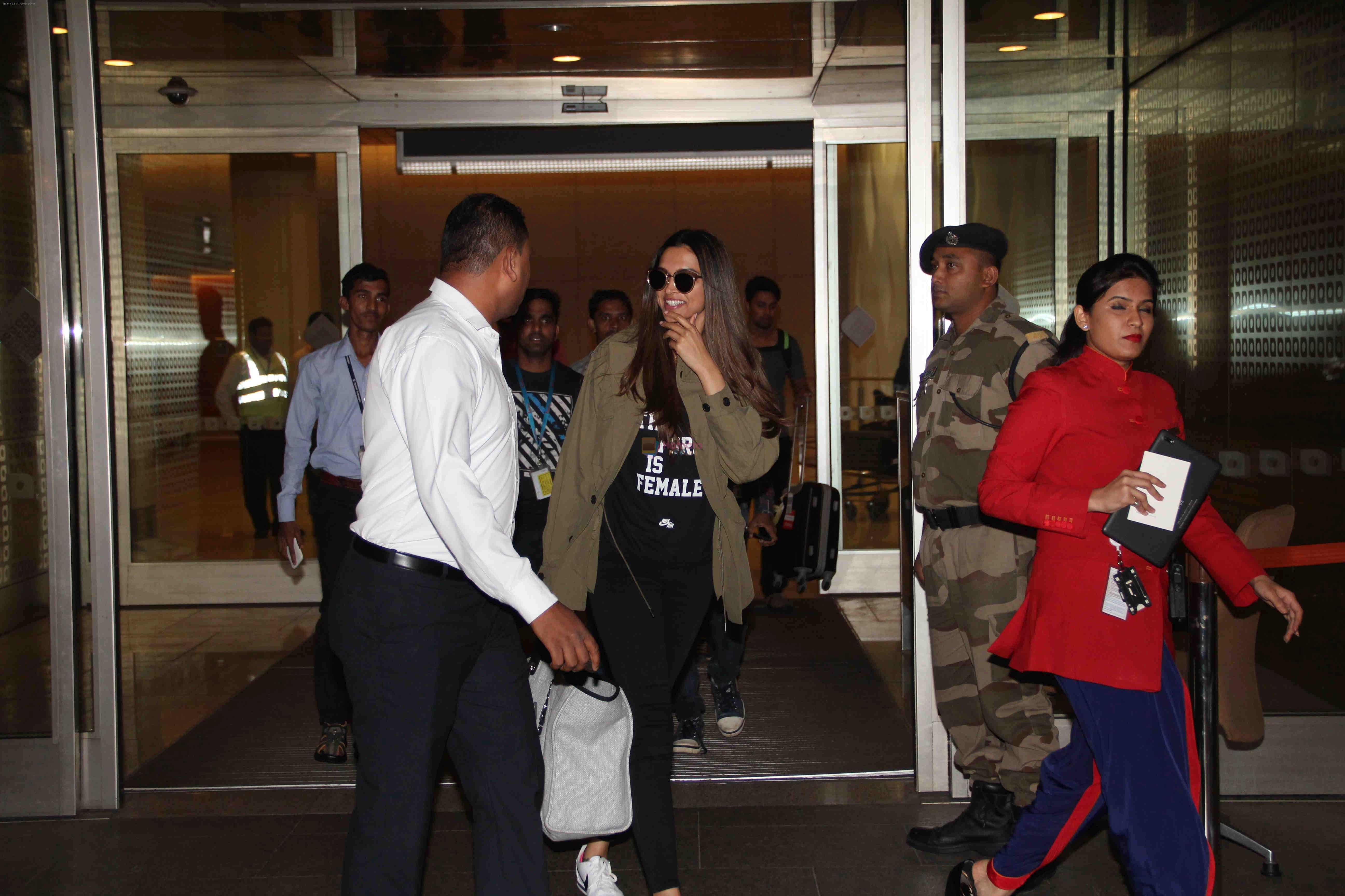 Deepika Padukone spotted at the Mumbai International Airport on 12th March 2017