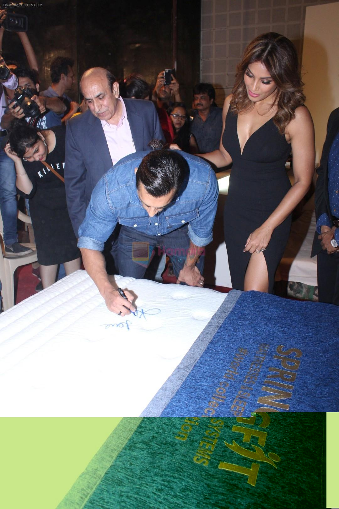 Bipasha Basu & Karan Singh Grover at the Launch Of Springfit Mattress Autograph Collection on 25th March 2017