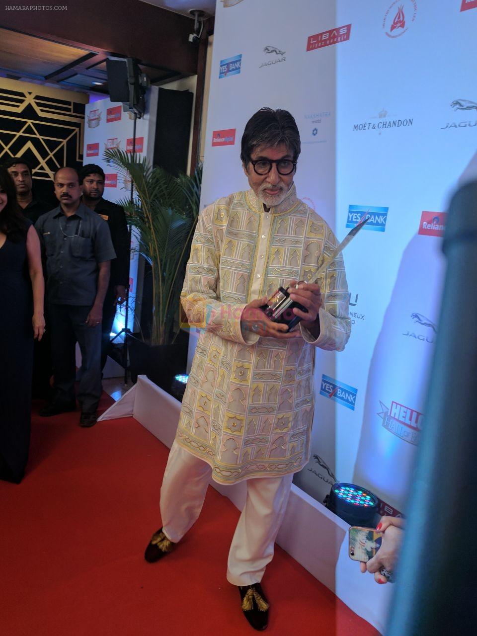 Amitabh Bachchan On Red Carpet Of Hello Hall Of Fame Awards on 29th March 2017