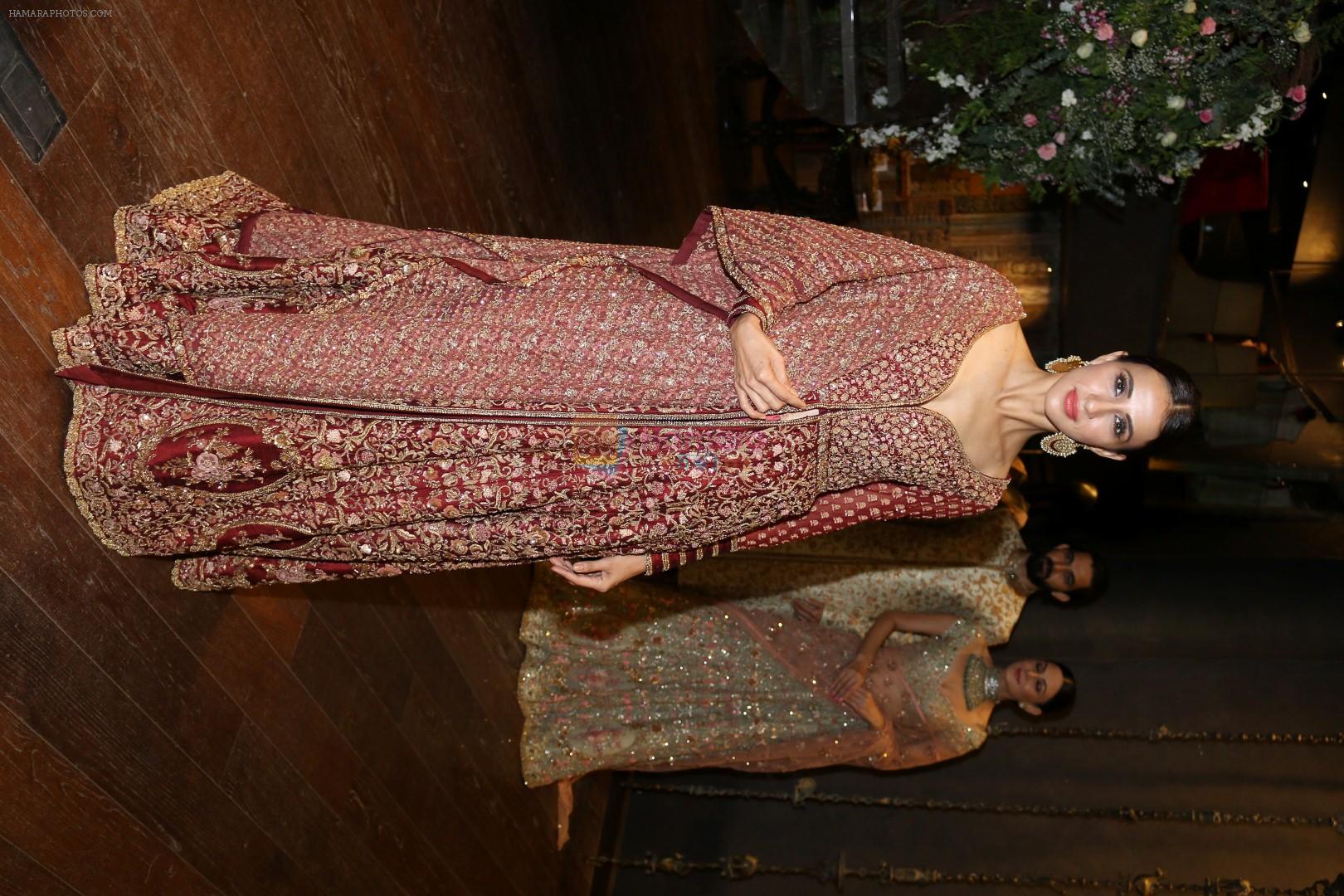 Alecia Raut at the Unveiling Of Shyamal & Bhumika�s Spring Summer 17 Collection on 31st March 2017