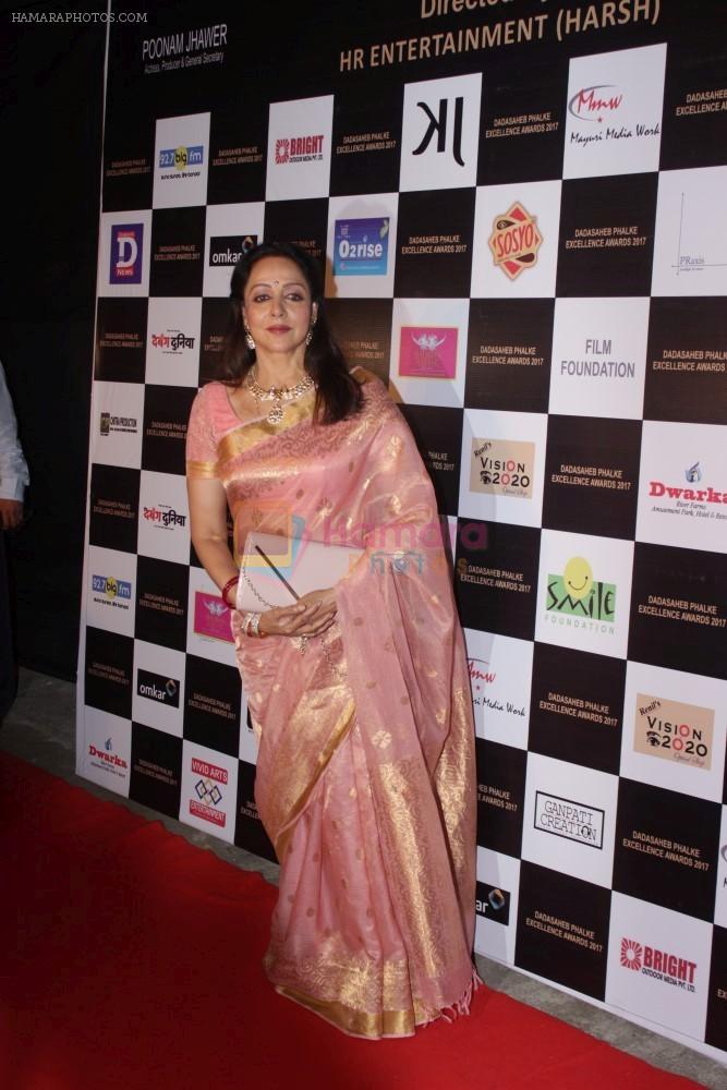 Hema Malini at the Red Carpet Of Dadasaheb Phalke Excellence Awards 2017 on 21st April 2017