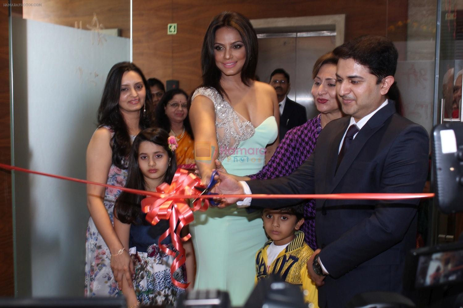 Neetu Chandra At Launch of Designer Bodyz,A Body Surgery Hospital on 29th April 2017