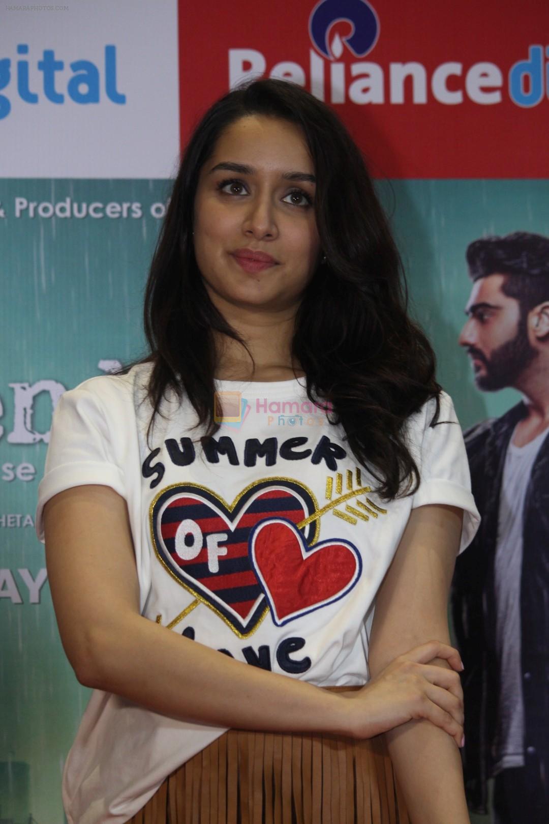 Shraddha Kapoor Promotes Half Girlfriend at Reliance Digital Store on 20th May 2017