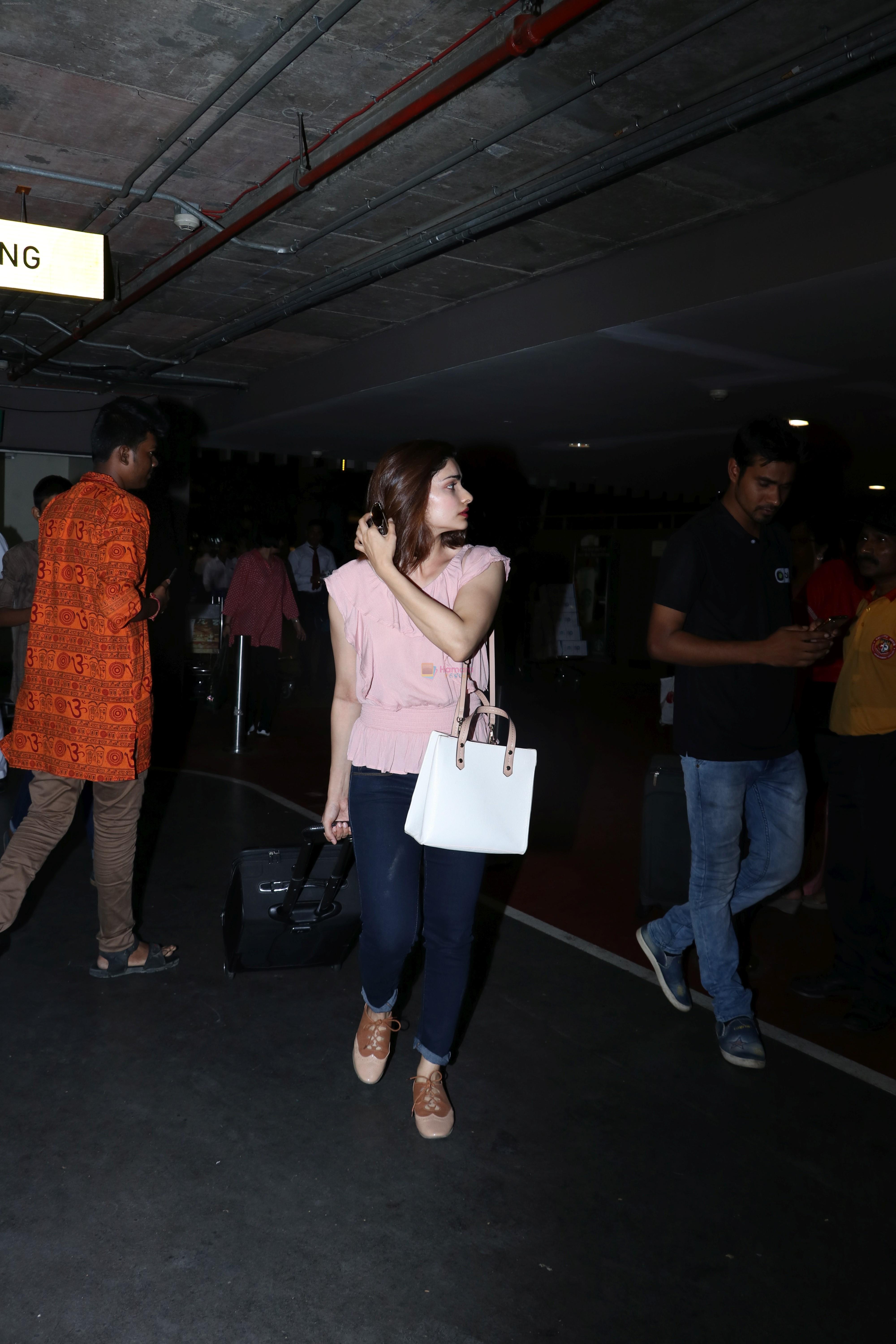 Prachi Desai Spotted at Airport on 30th May 2017