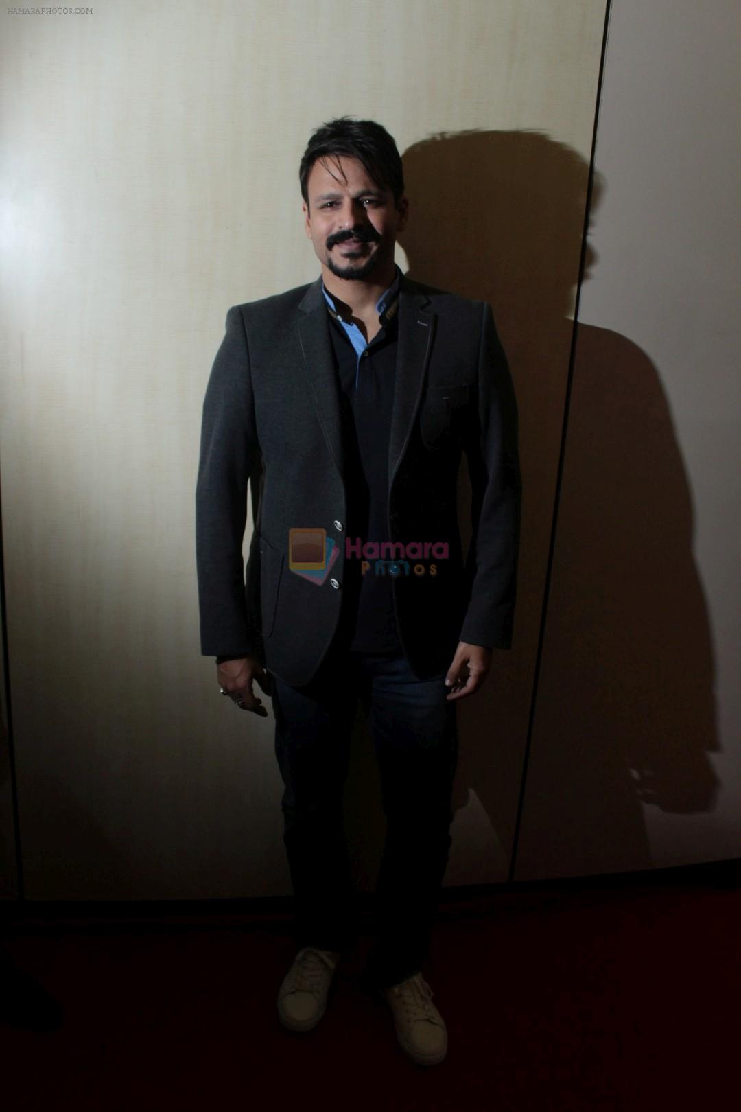 Vivek Oberoi at the Red Carpet of Dada Saheb Phalke Academy Awards on 1st June 2017