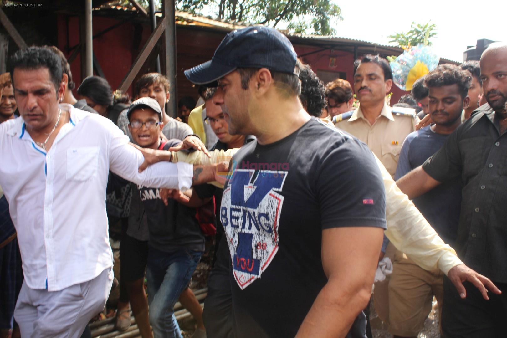 Salman Khan at I Love Mumbai Handing Over Of Public Utility Toilets on 9th June 2017