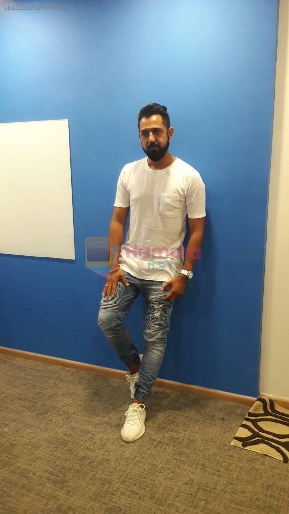 Interview With Puinjabi Pop Singer Gippy Grewal For His Single & Upcomig Film Lucknow Central on 16th June 2017