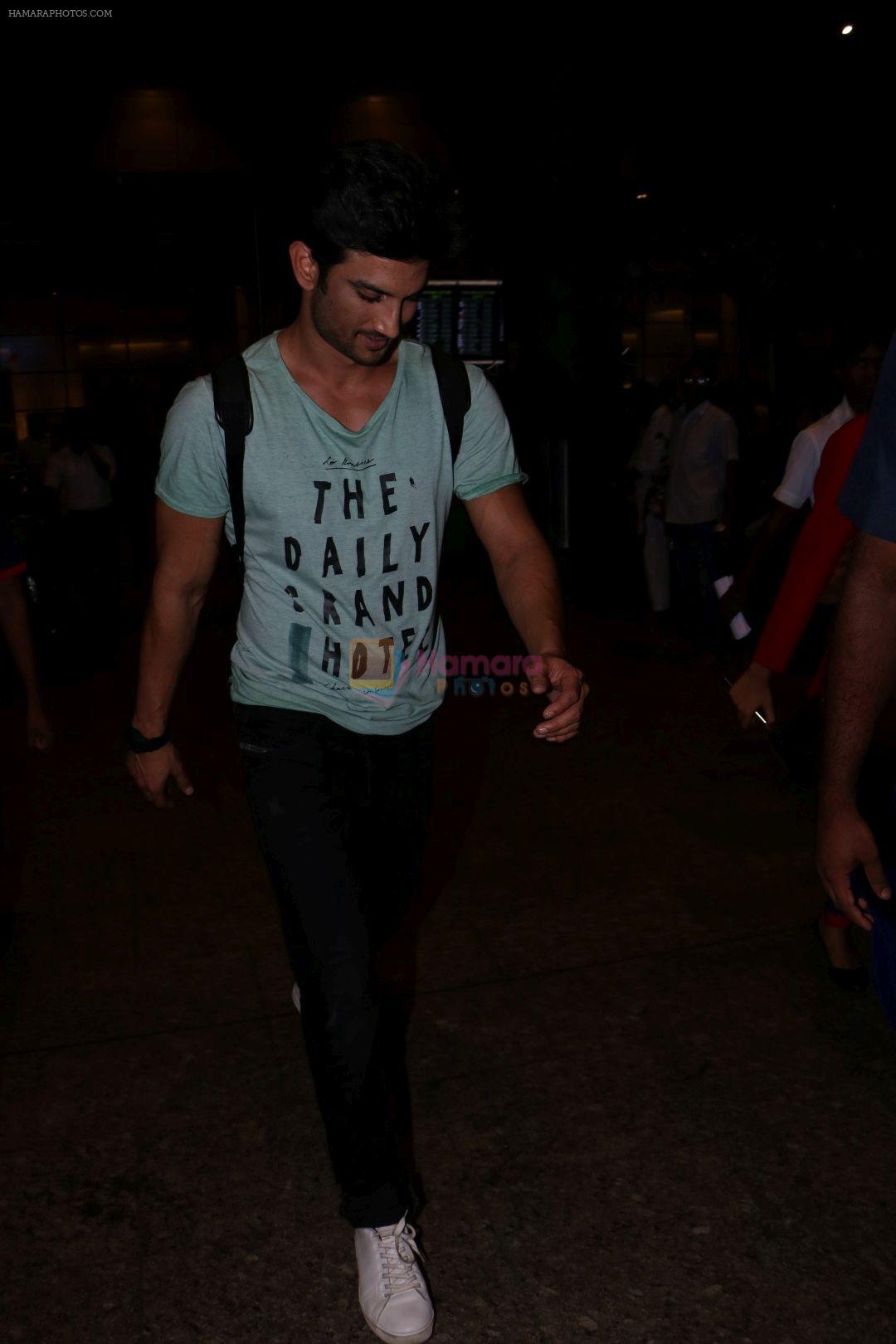Sushant Singh Rajput at the Airport on 20th June 2017