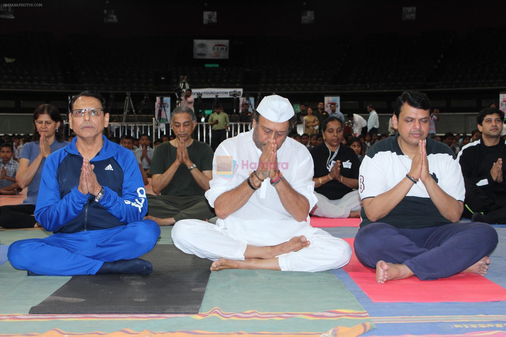 Jackie Shroff celebrate World Yoga Day in Mumbai on 21st June 2017