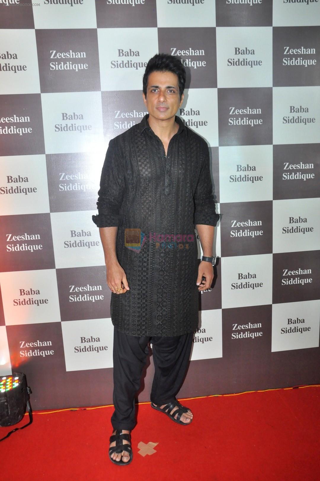 Sonu Sood at Baba Siddique Iftar Party in Mumbai on 24th June 2017