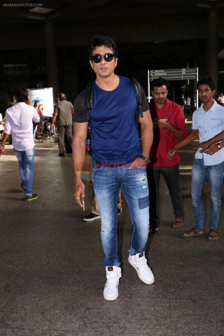 Sonu Sood Spotted At Airport on 8th July 2017