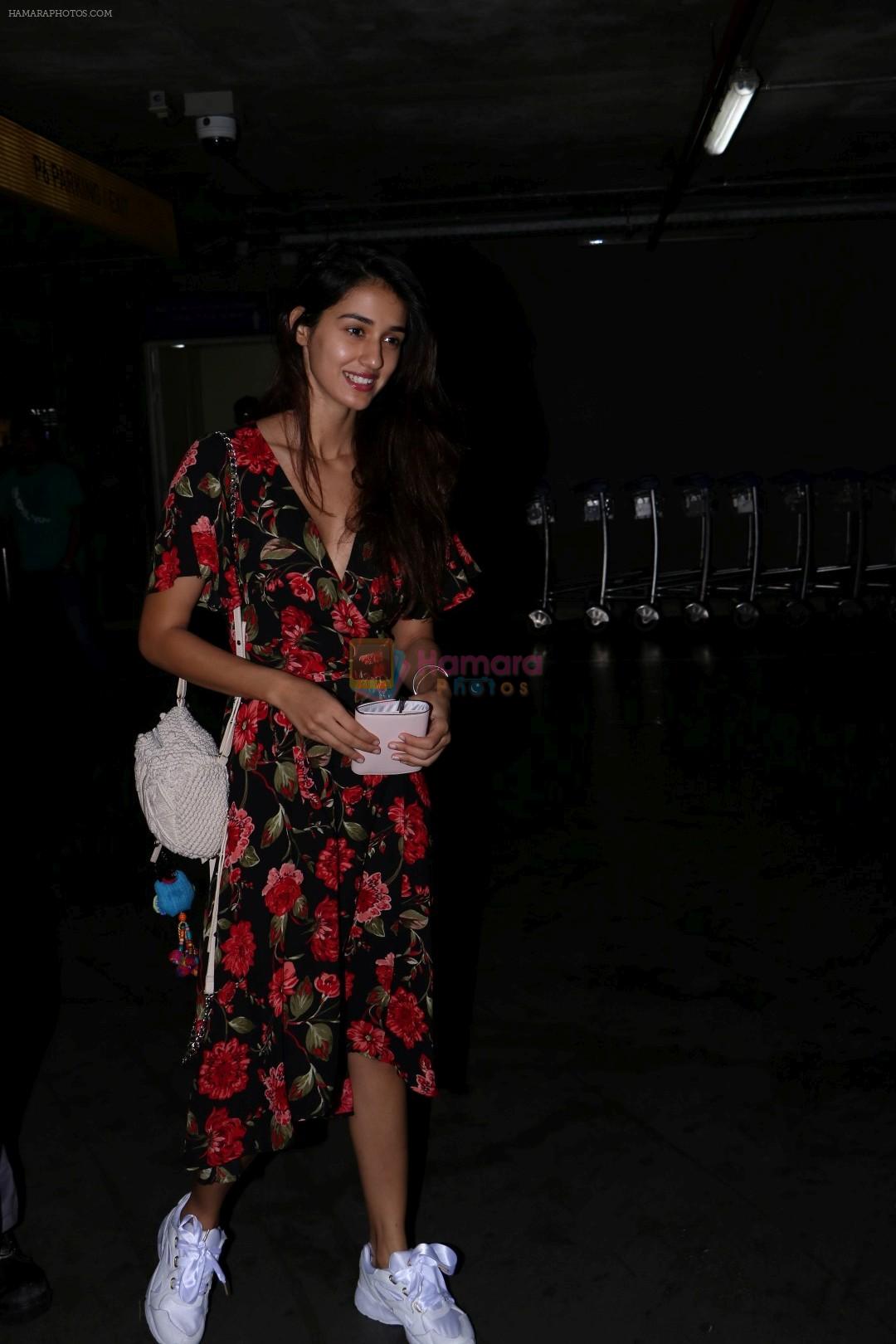 Disha Patani Spotted At Airport Returns From IIFA on 17th July 2017