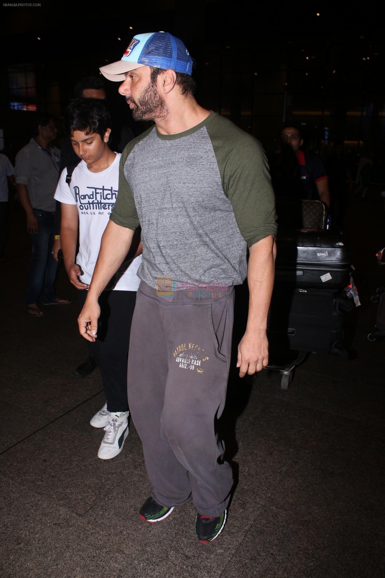 Sohail Khan Spotted At Airport on 17th July 2017